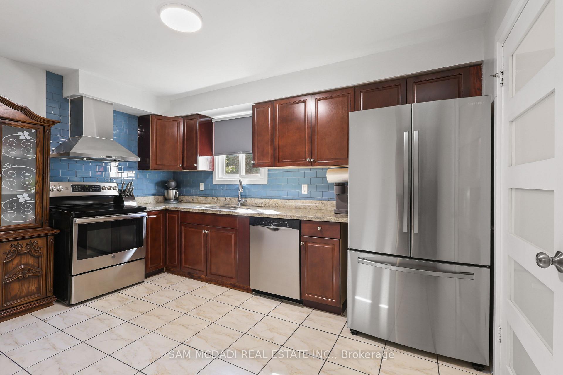 3175 Kirwin Avenue 45