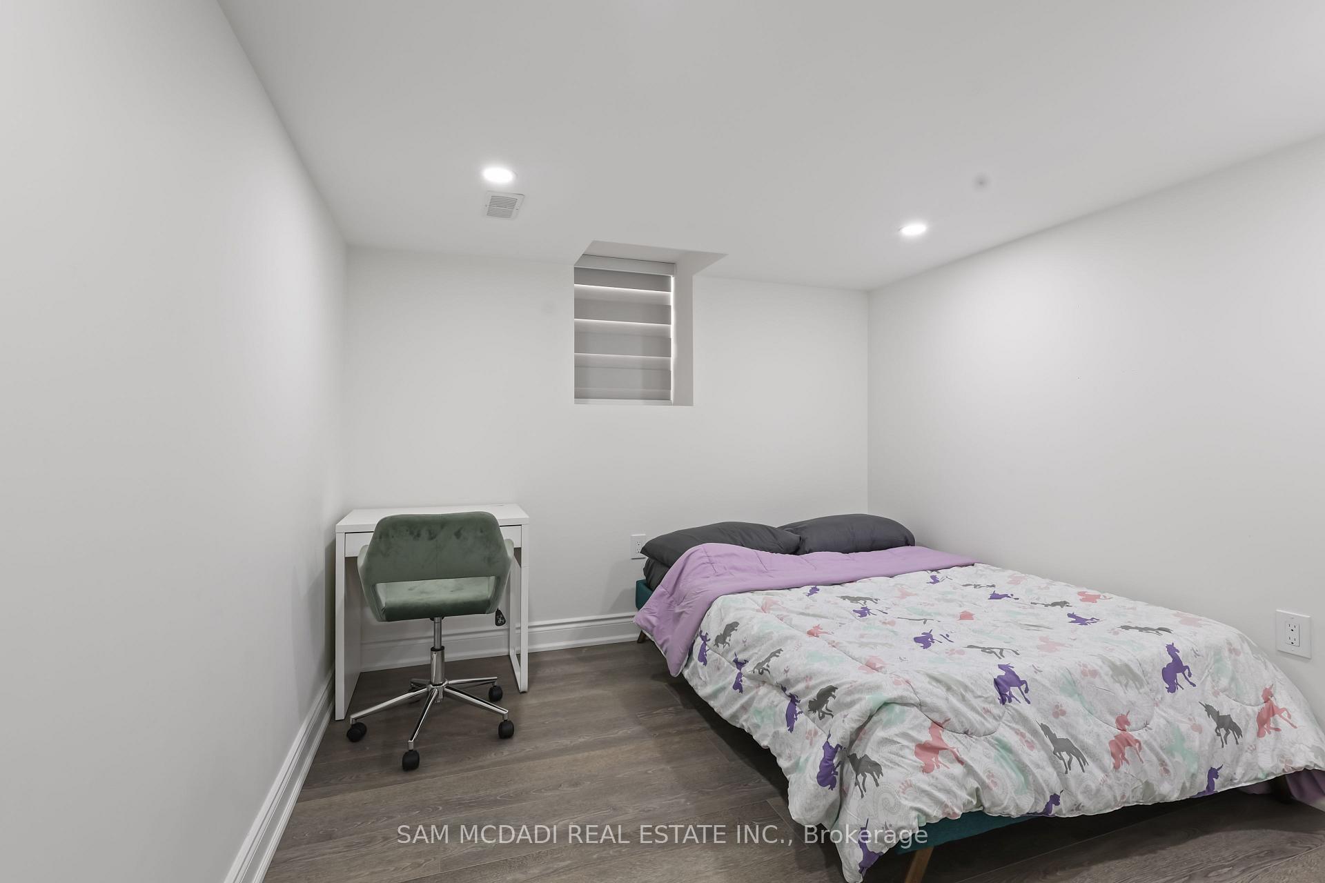 837 Magnolia Terrace