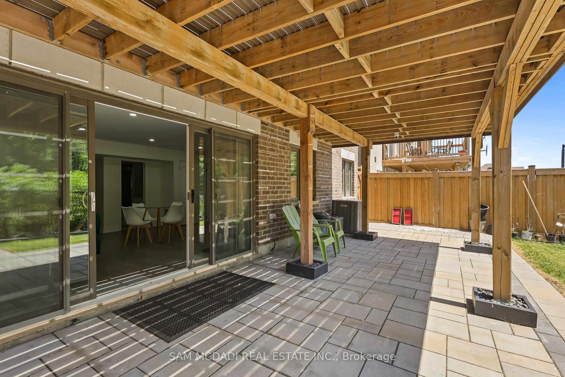 837 Magnolia Terrace