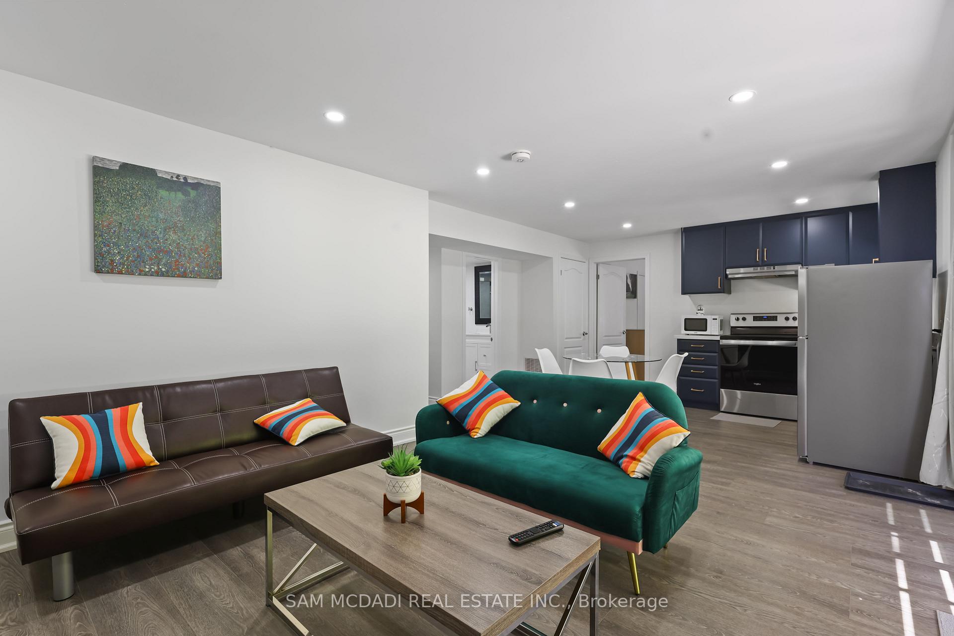 837 Magnolia Terrace
