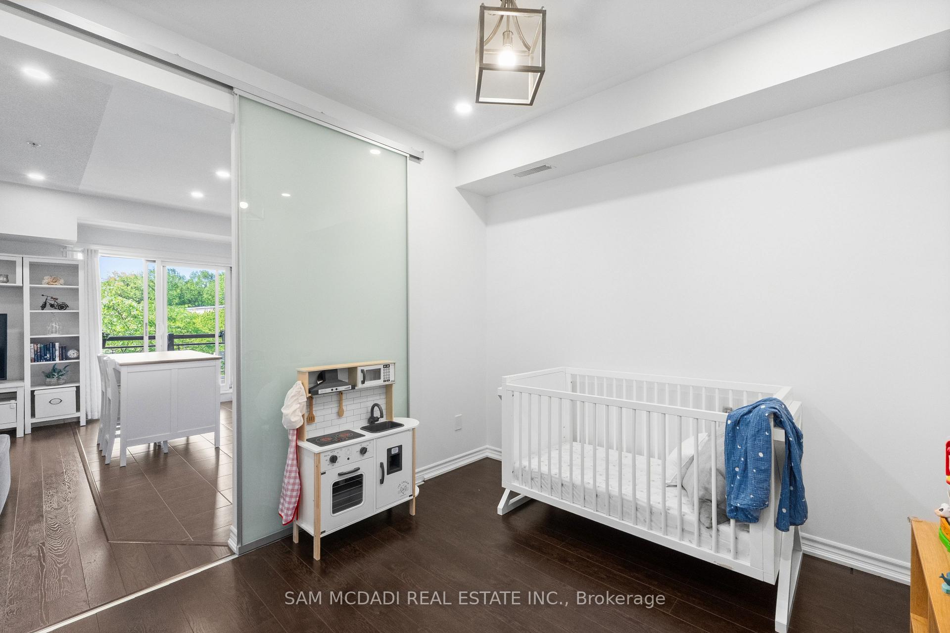 570 Lolita Gardens 332
