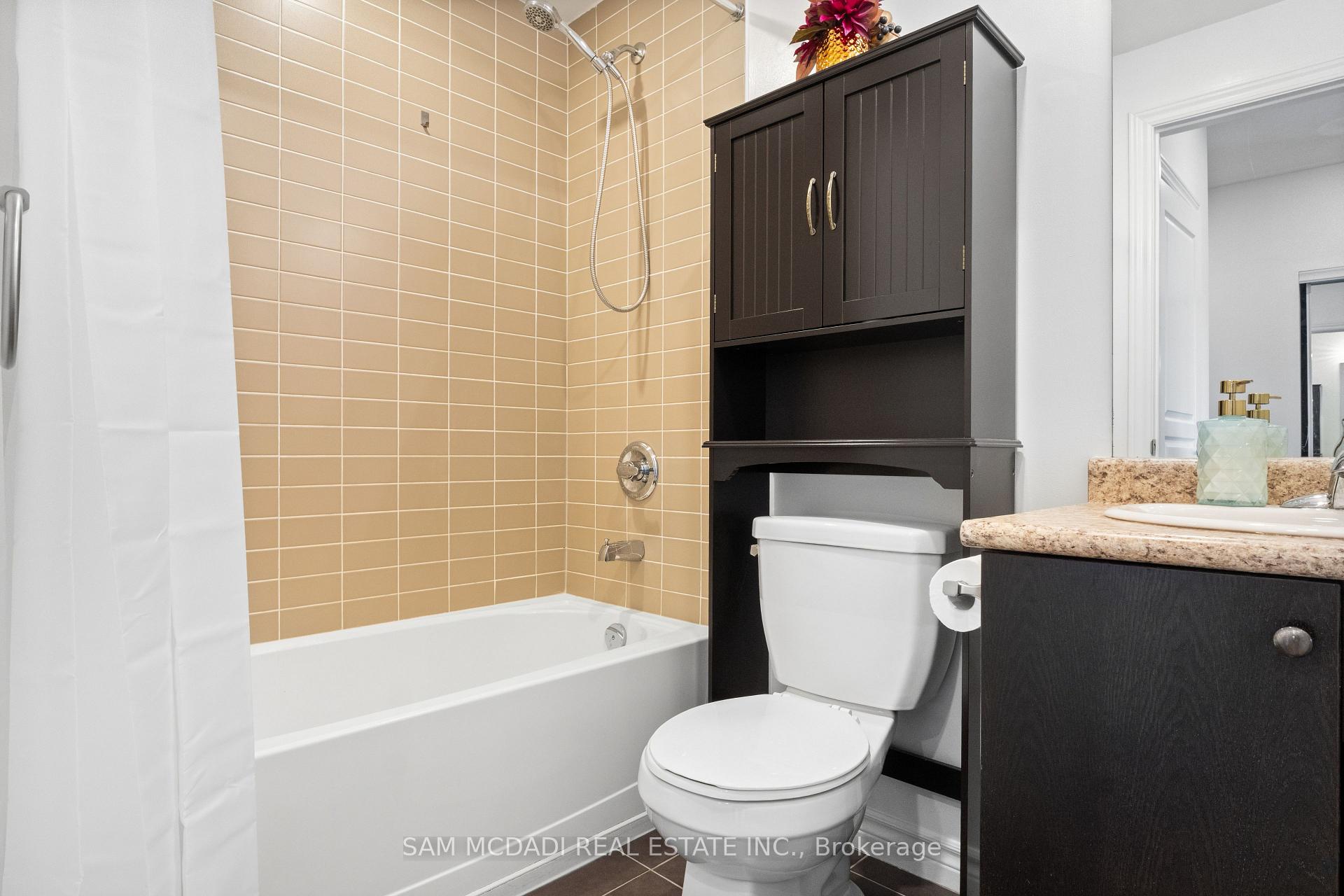 570 Lolita Gardens 332
