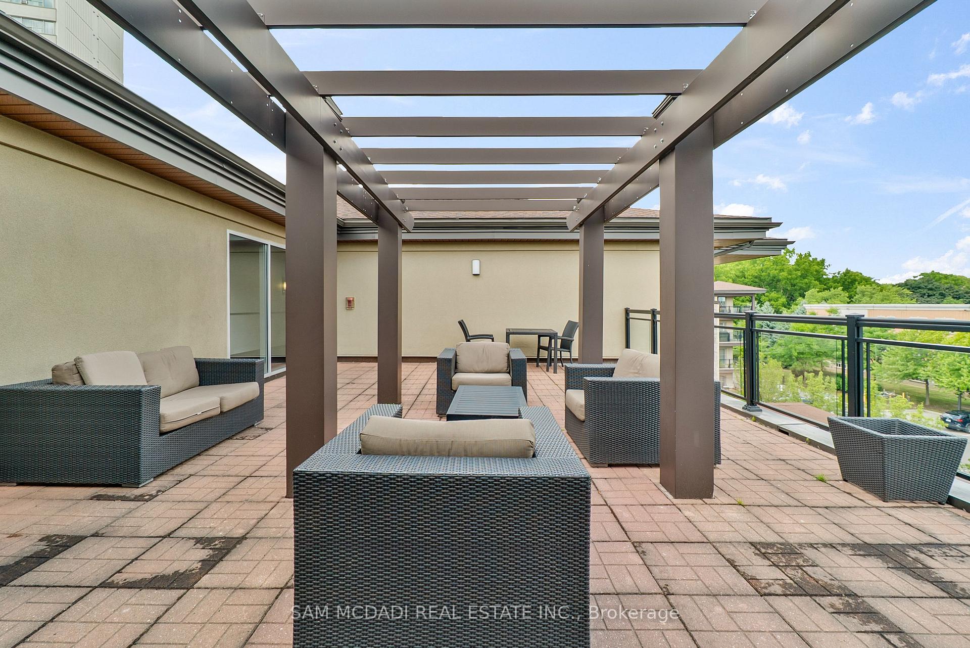 570 Lolita Gardens 332