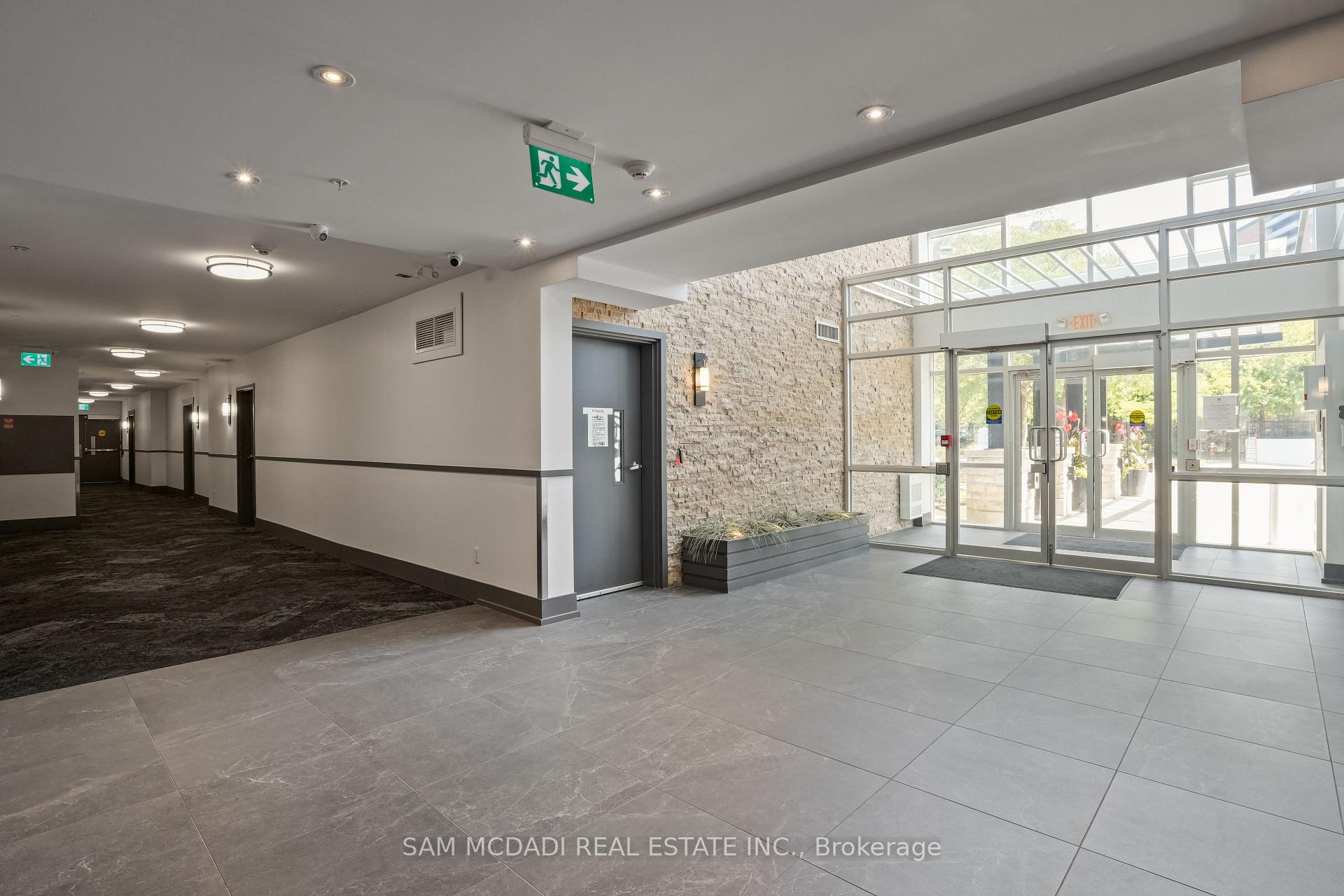 570 Lolita Gardens 332