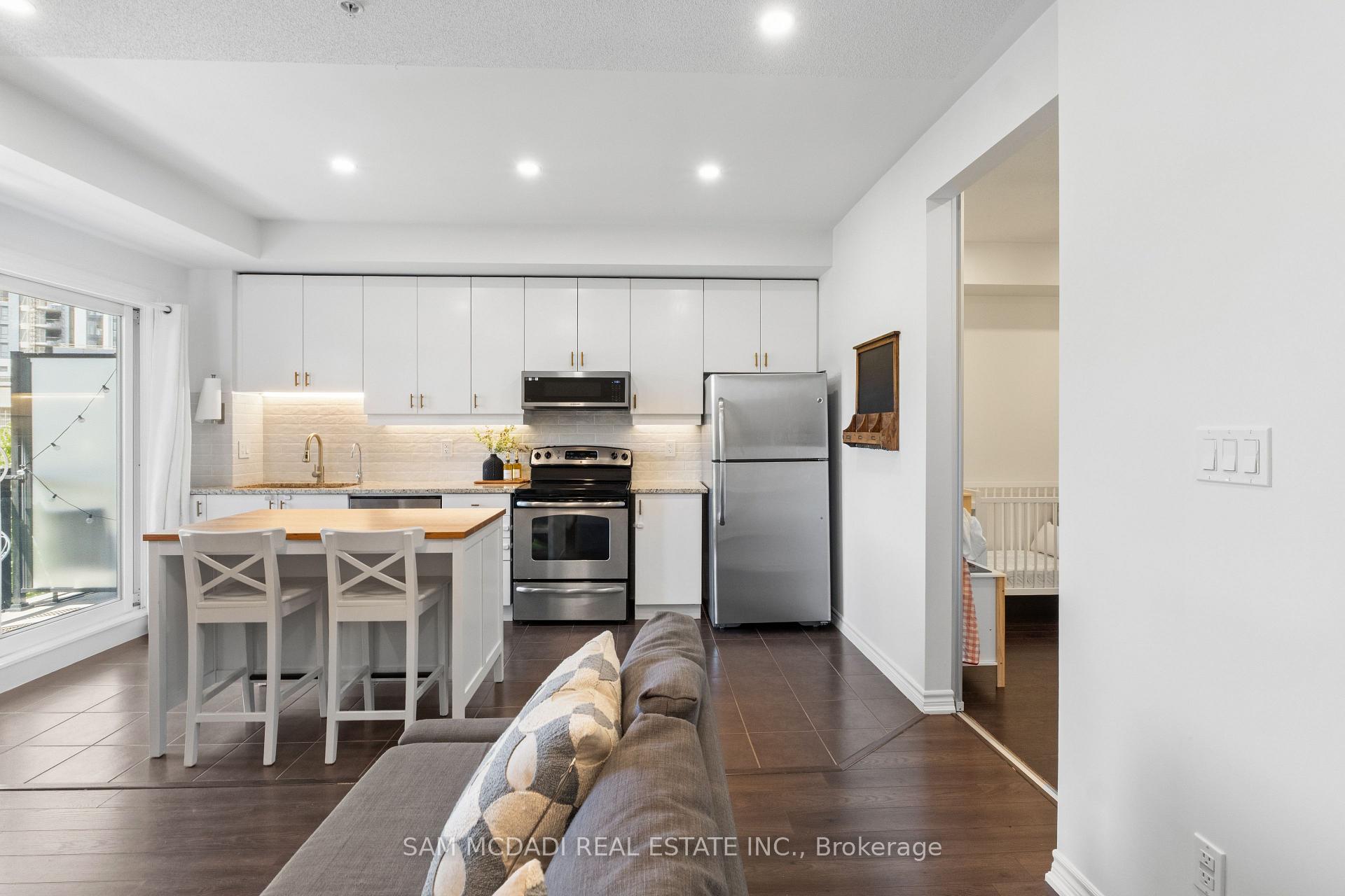 570 Lolita Gardens 332