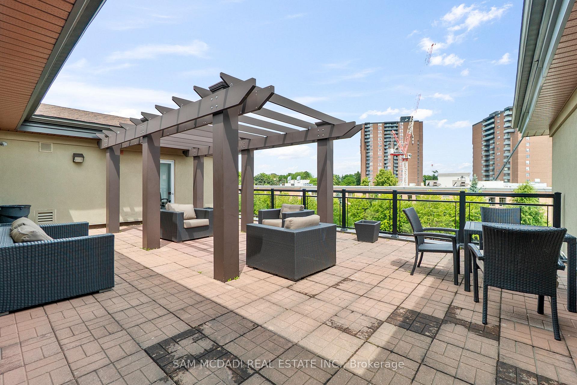 570 Lolita Gardens 332