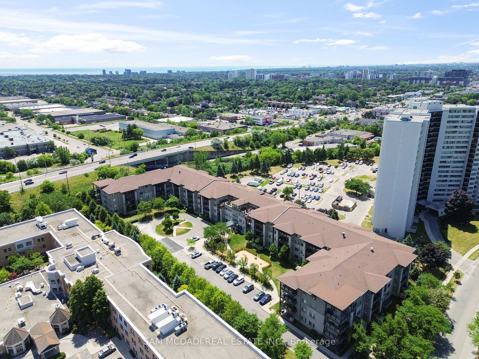 570 Lolita Gardens 332