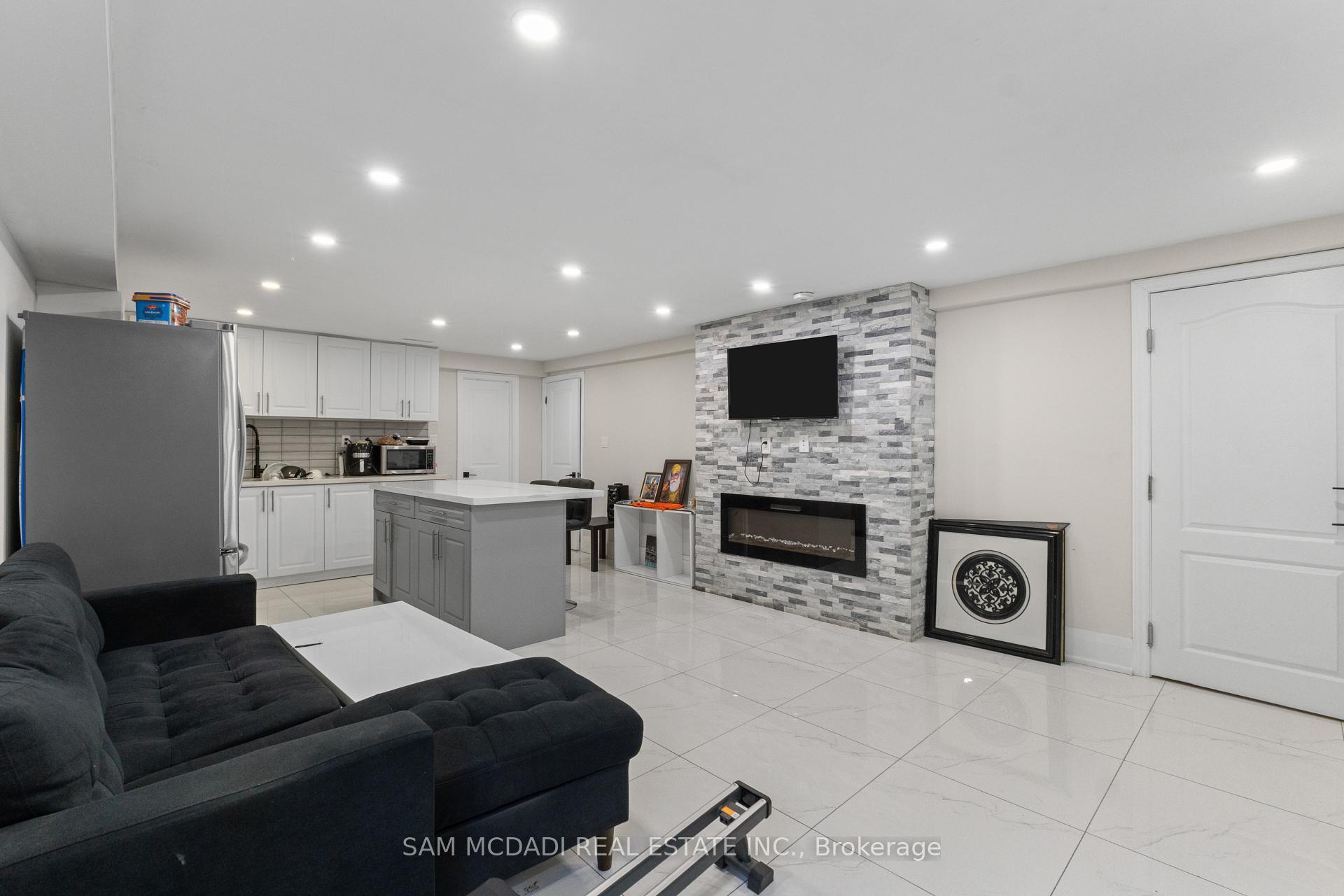 63 Maplewood Road