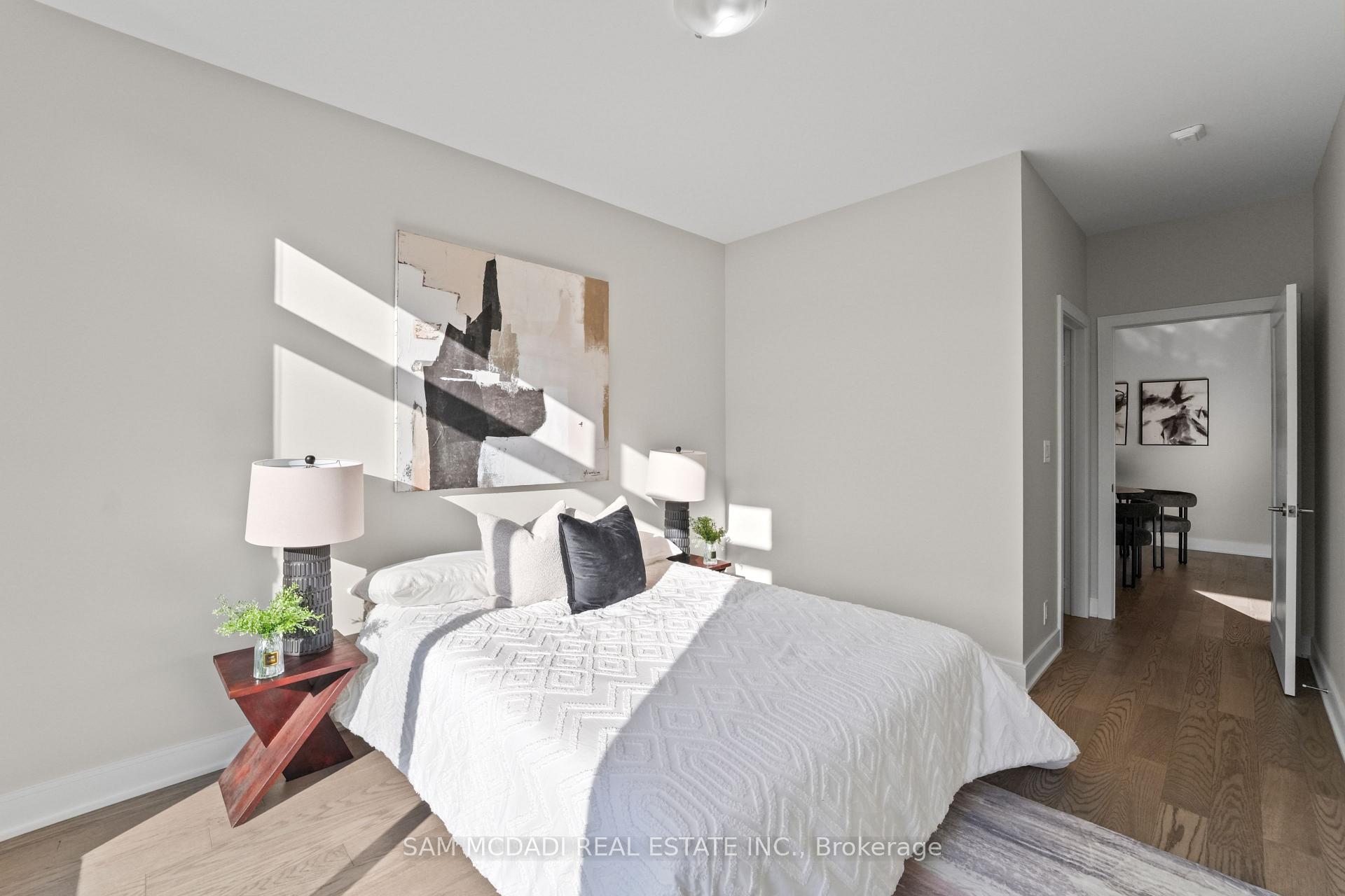 1575 Lakeshore Road W 415
