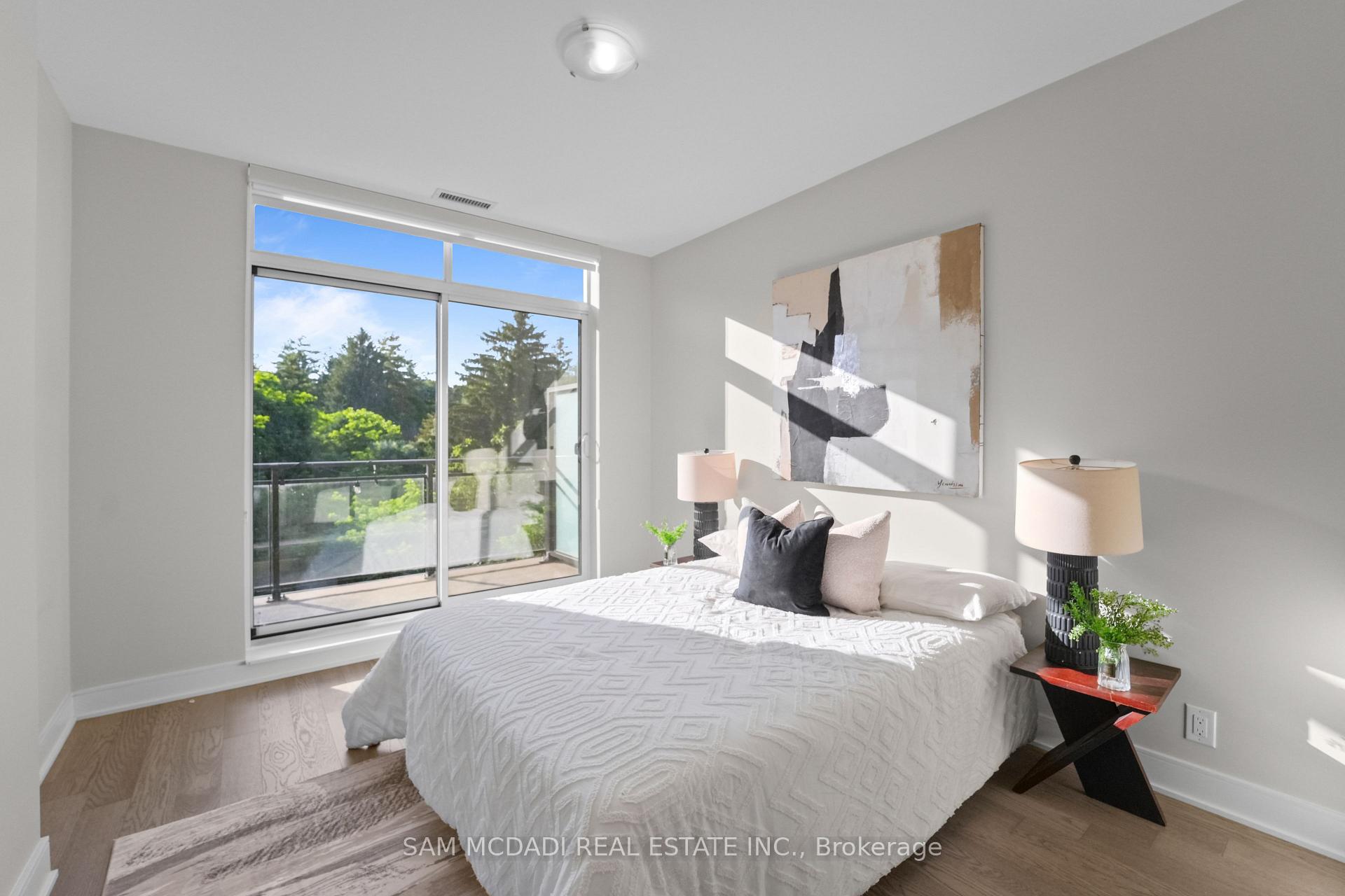 1575 Lakeshore Road W 415