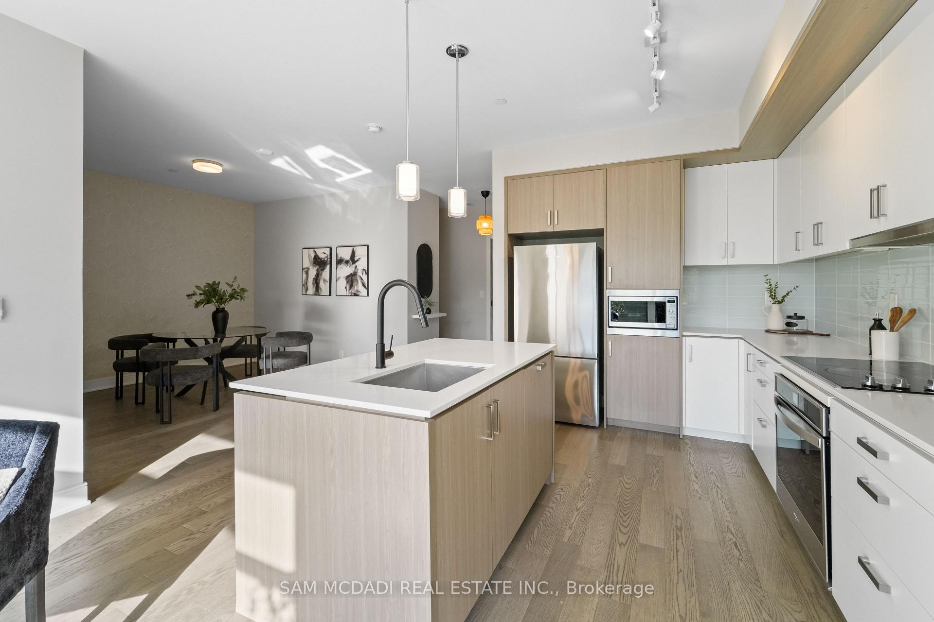 1575 Lakeshore Road W 415