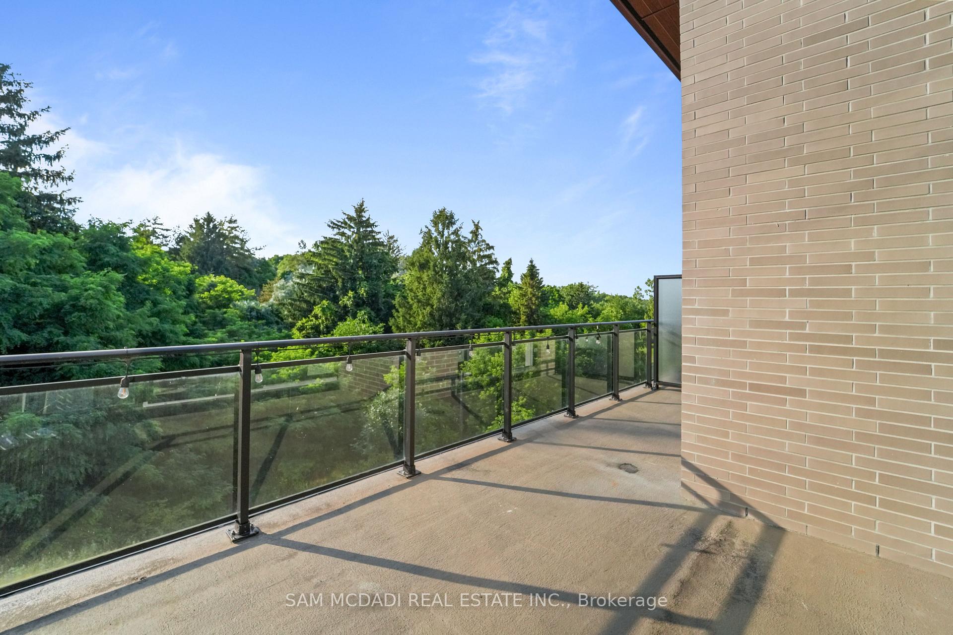 1575 Lakeshore Road W 415