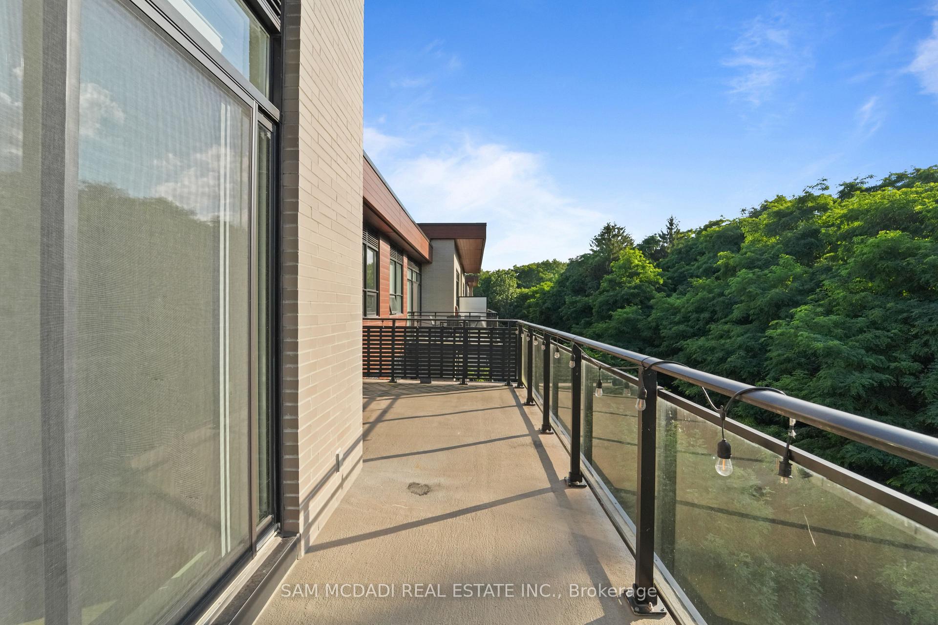 1575 Lakeshore Road W 415
