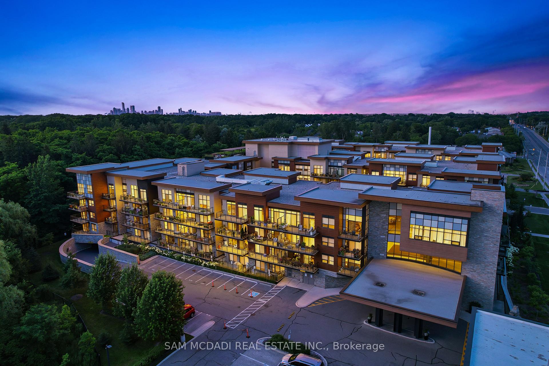 1575 Lakeshore Road W 415