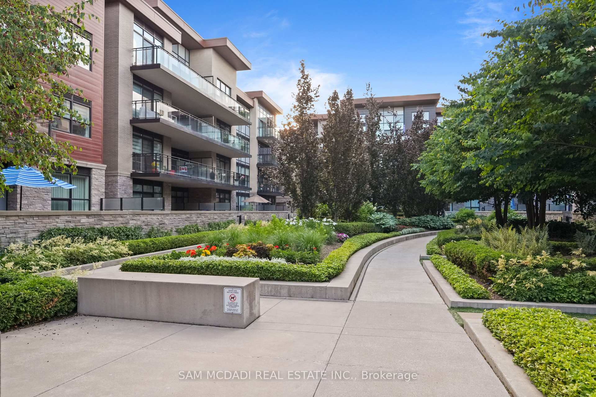 1575 Lakeshore Road W 415