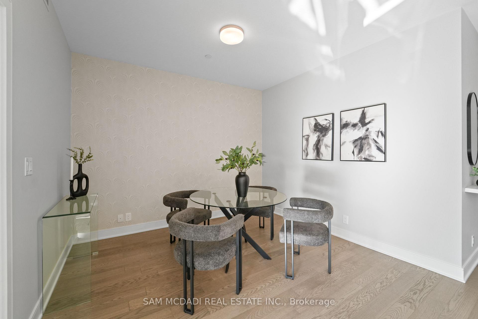 1575 Lakeshore Road W 415