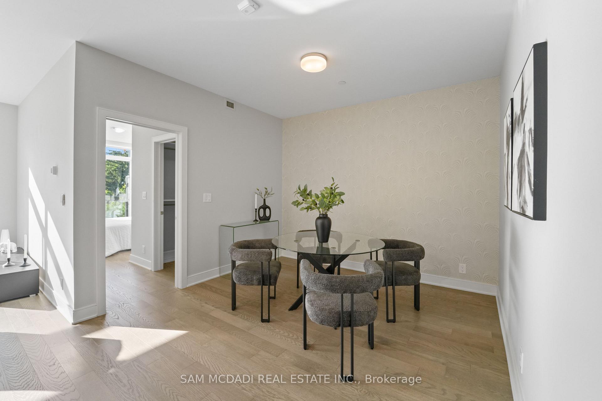 1575 Lakeshore Road W 415