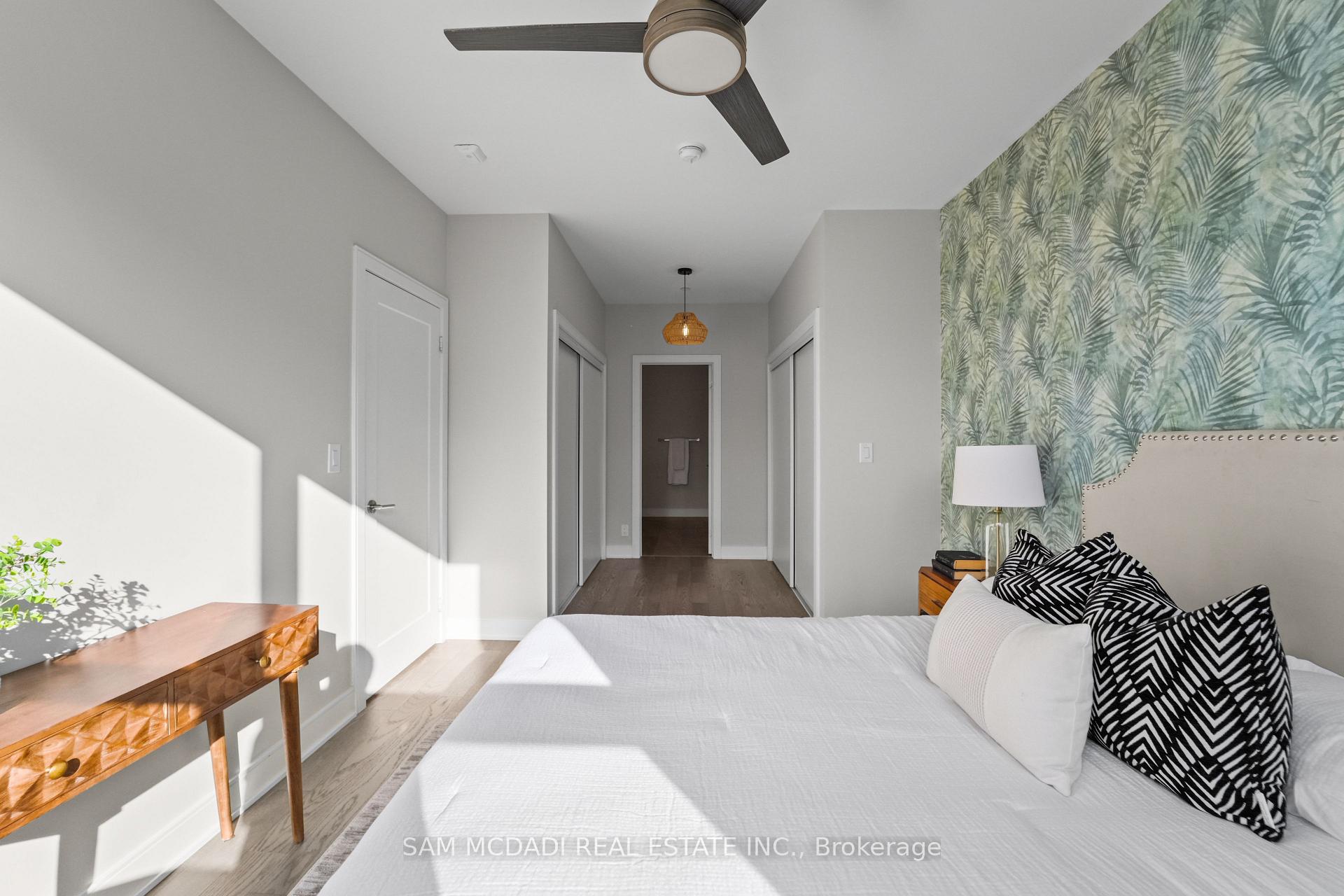 1575 Lakeshore Road W 415