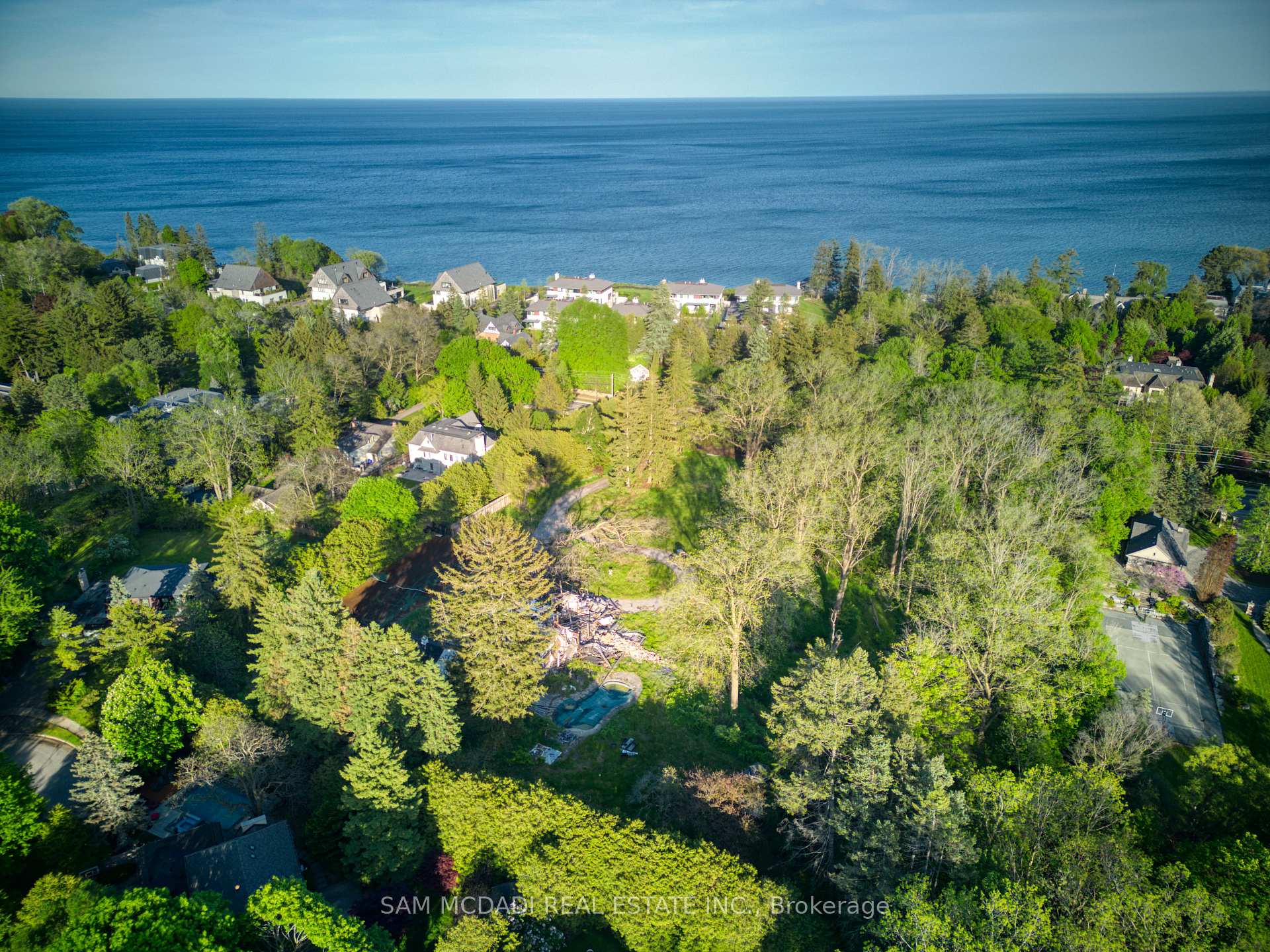 1475 Lakeshore Road E