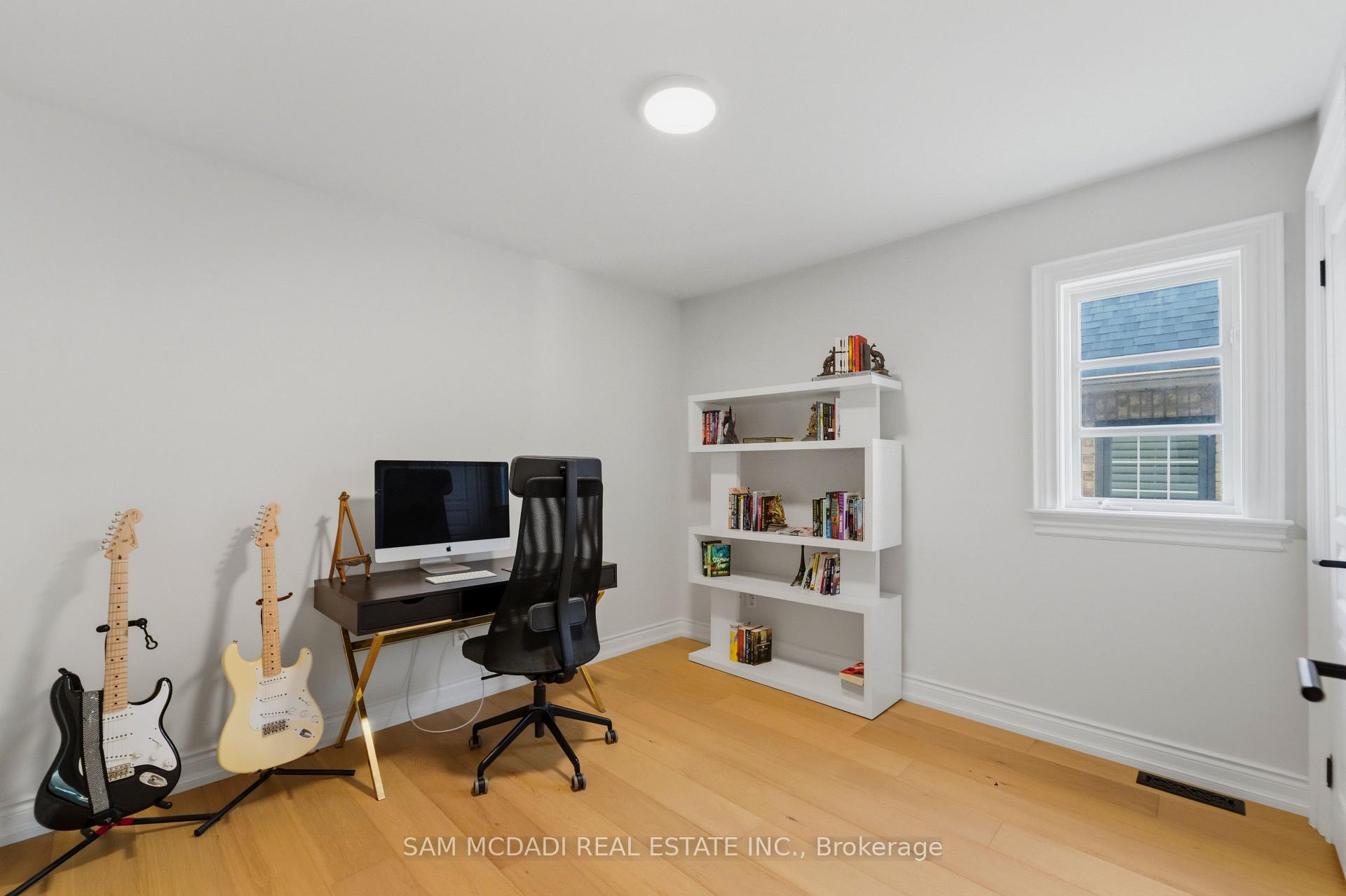 5481 Middleport Crescent
