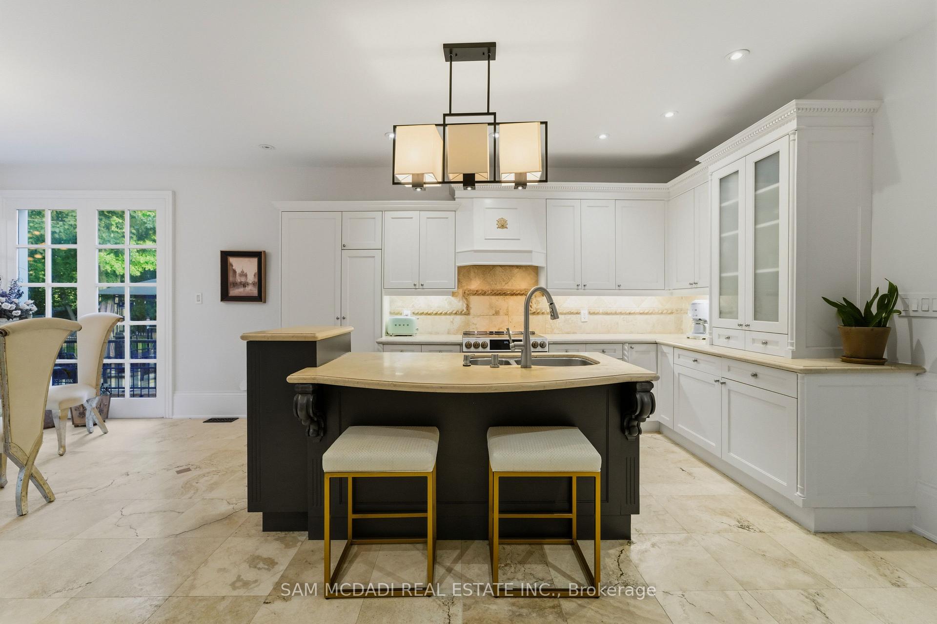 5481 Middleport Crescent