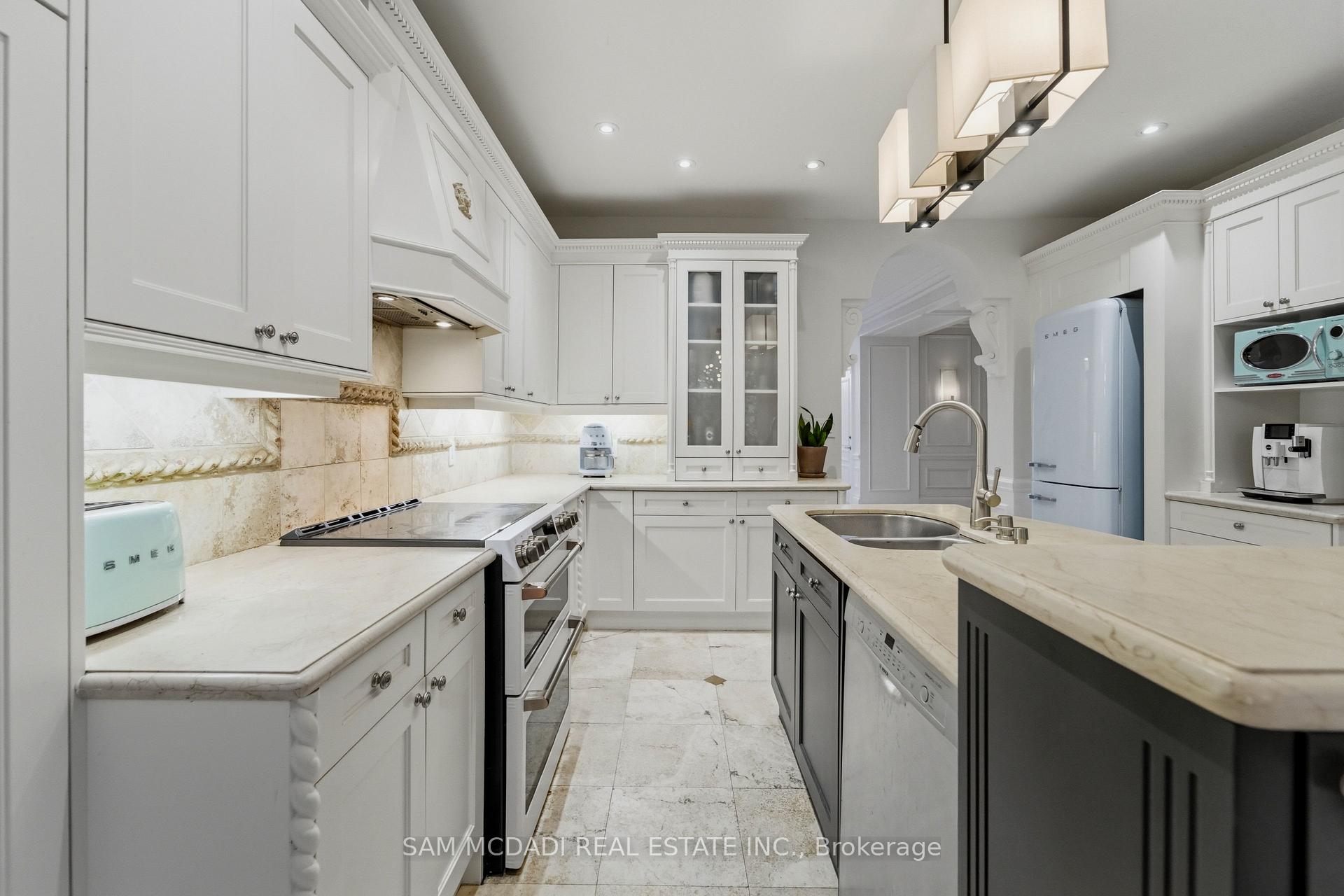 5481 Middleport Crescent