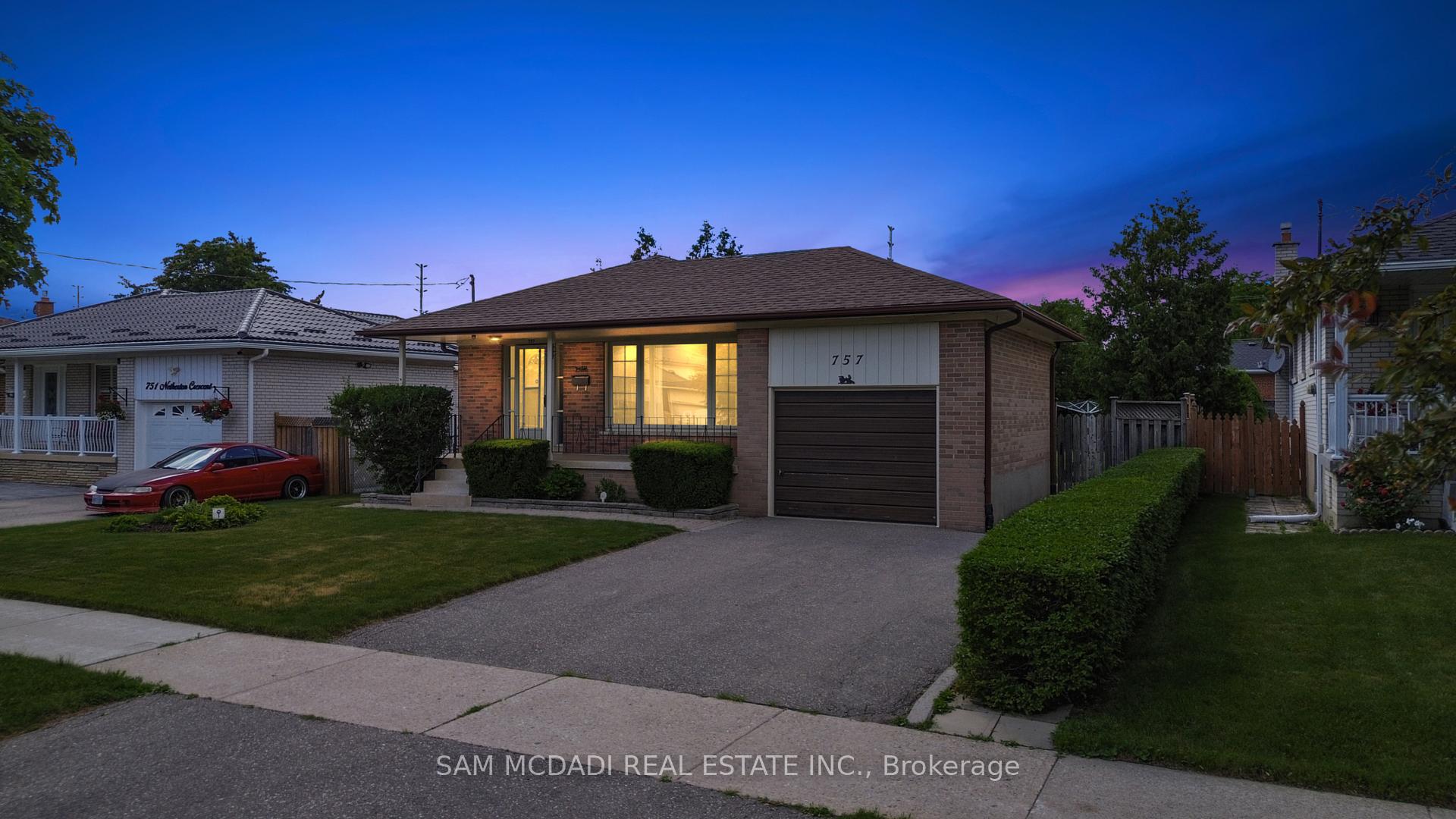 757 Netherton Crescent