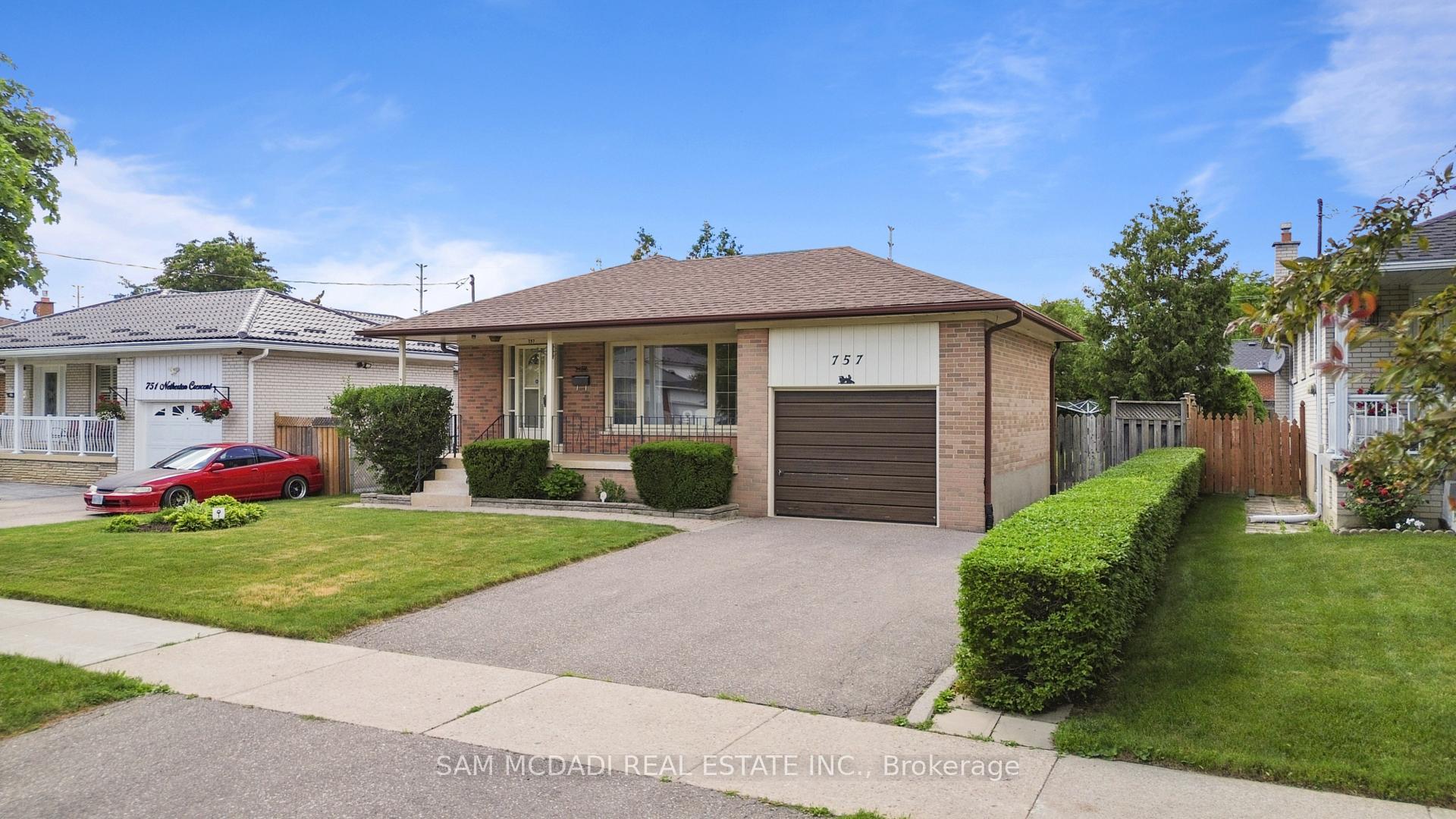 757 Netherton Crescent