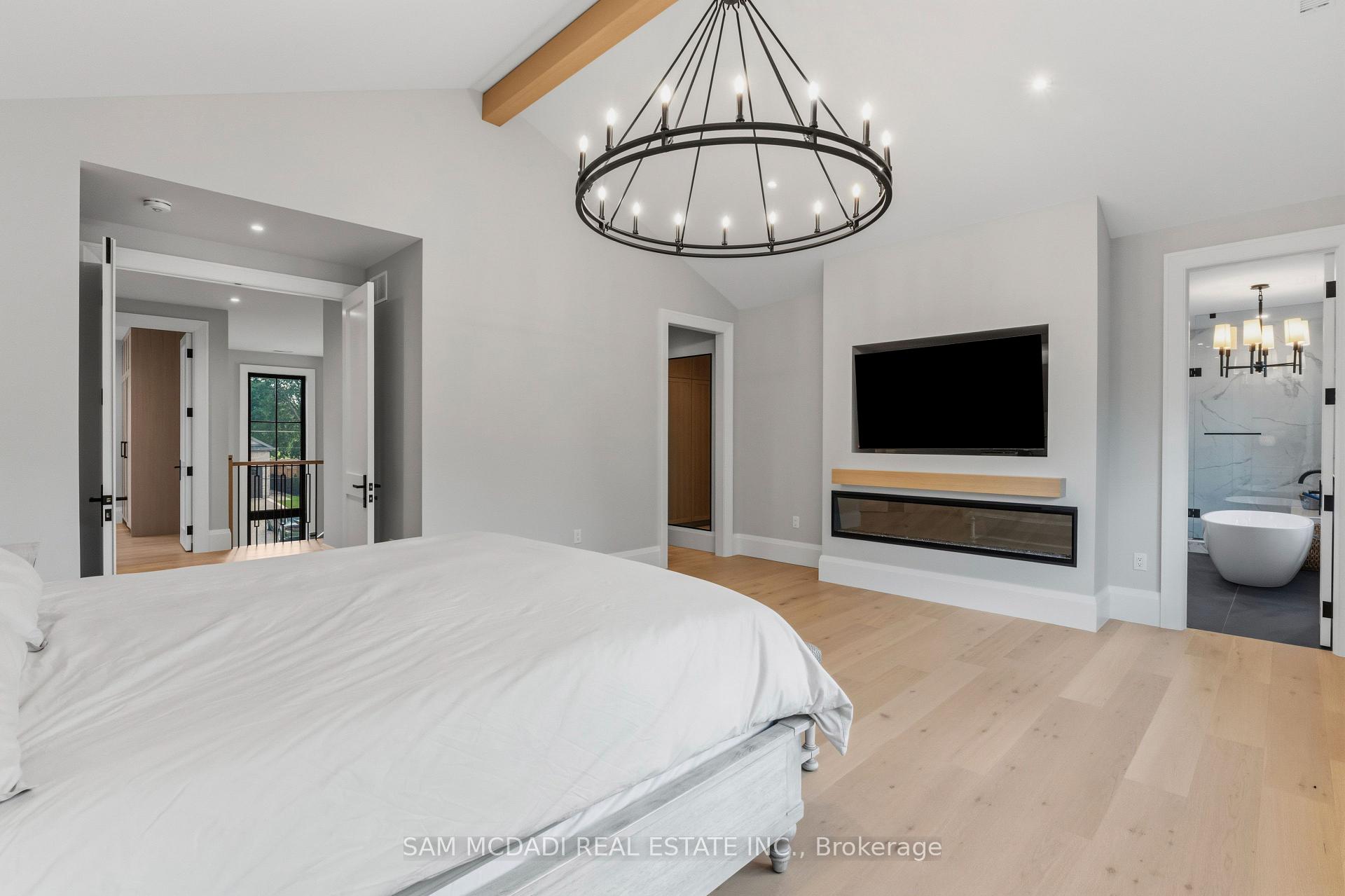 899 Danforth Place
