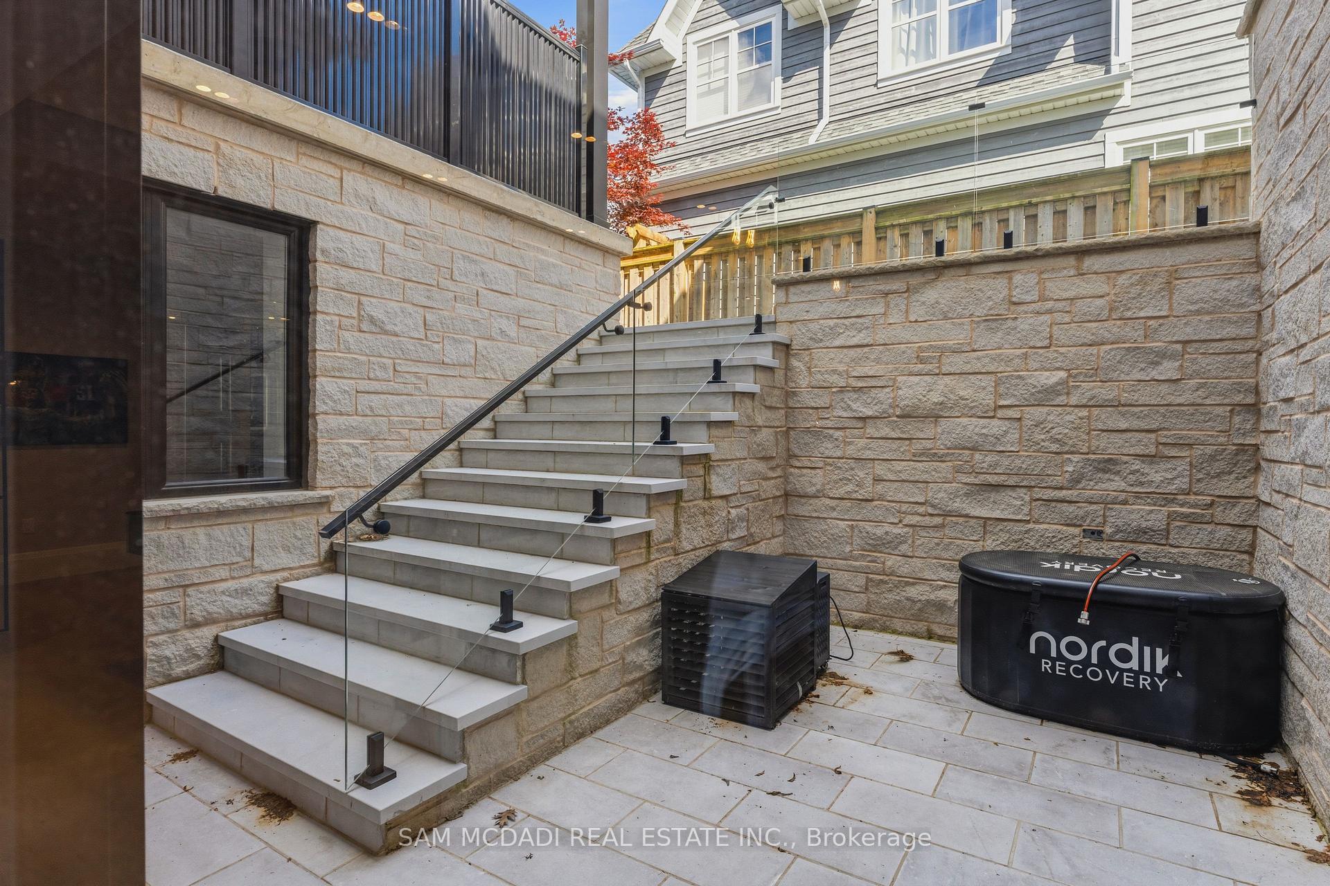 899 Danforth Place