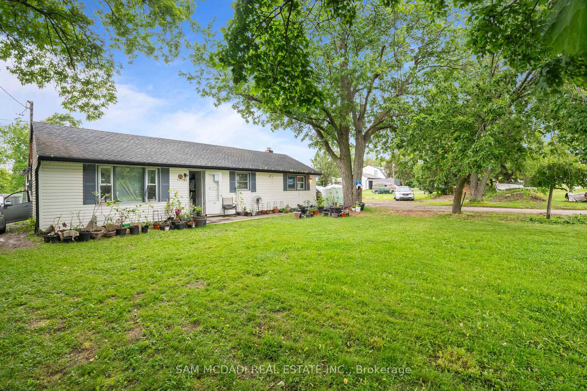 10043 Britannia Road