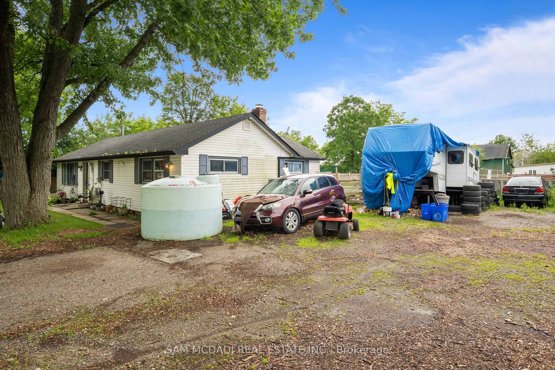 10043 Britannia Road