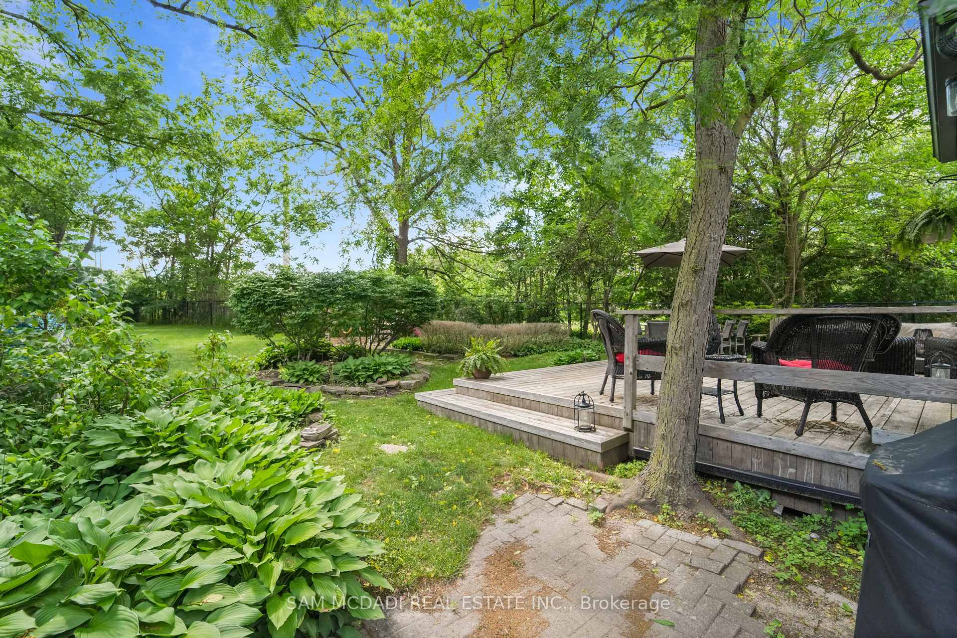 1296 Clarkson Road N