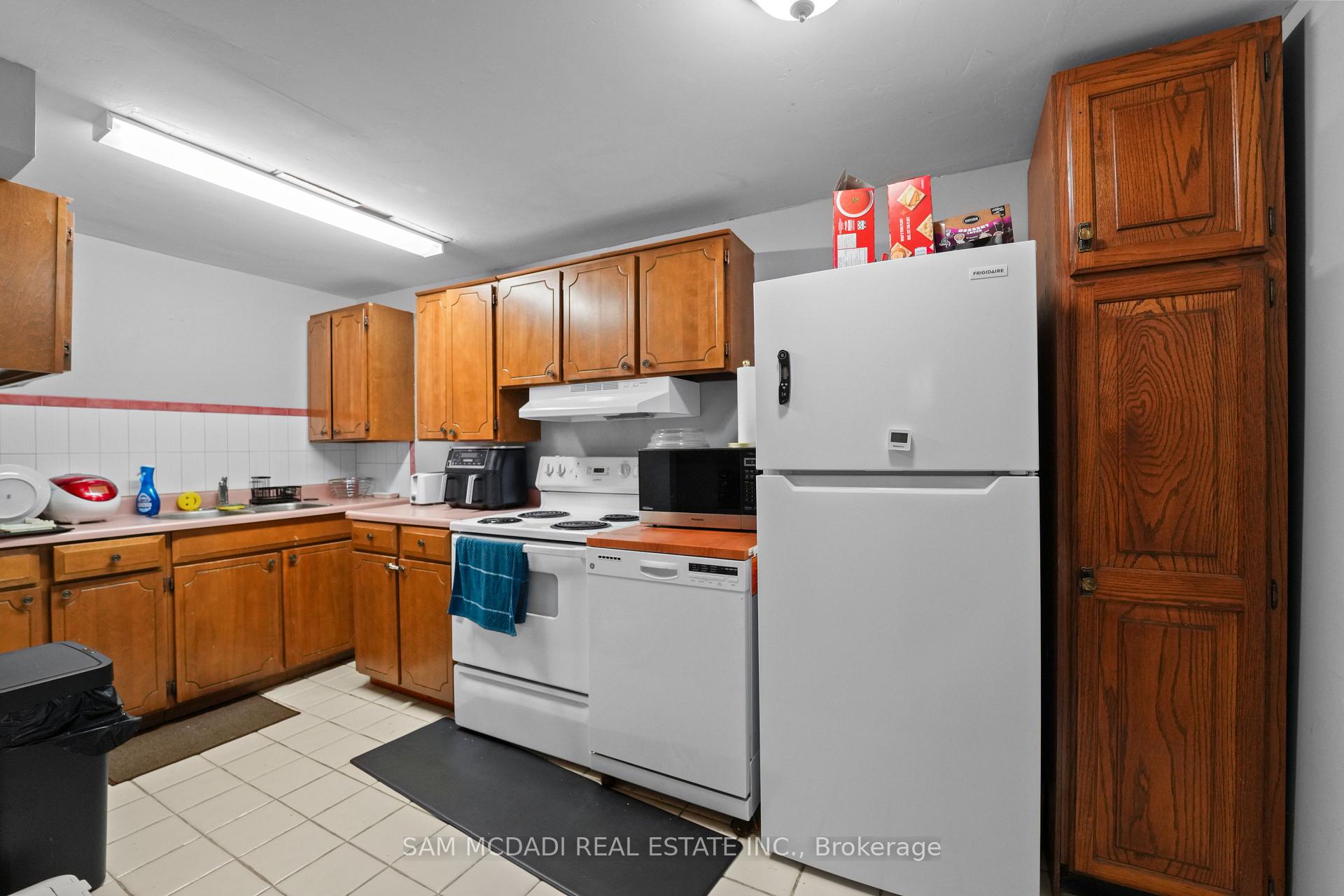2644 Altadena Court