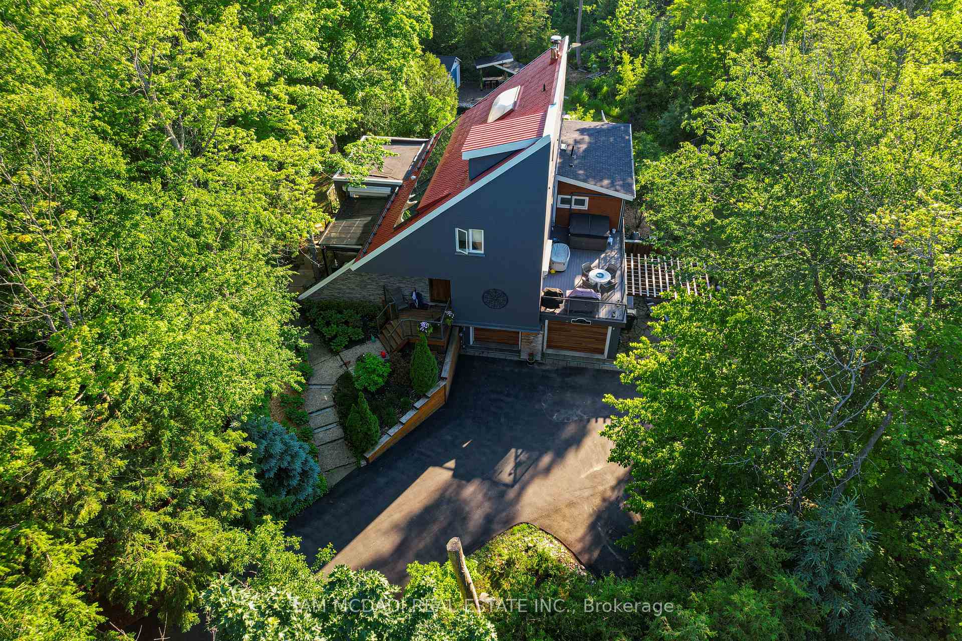 2814 Forks Of The Credit Road