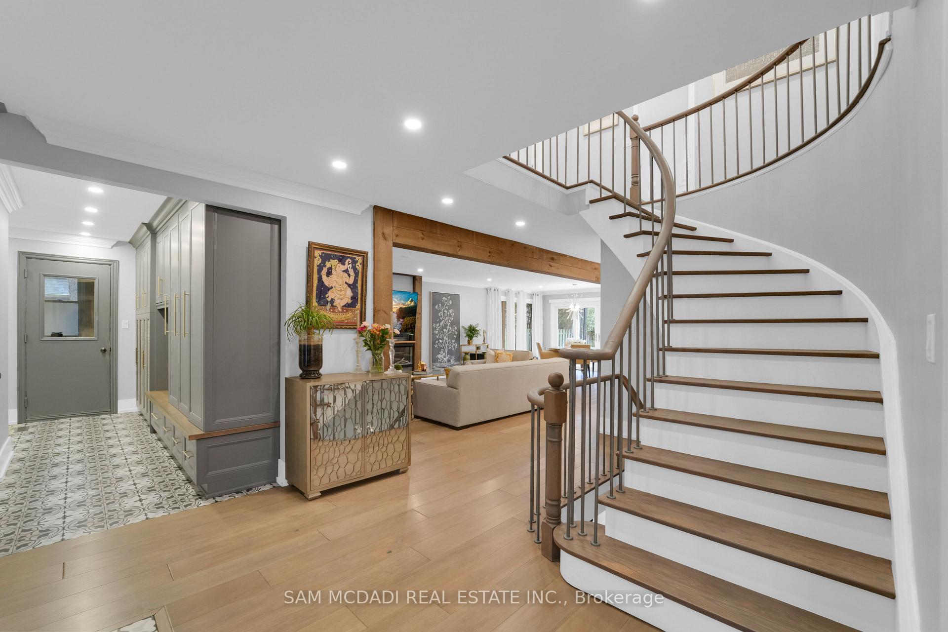 807 Indian Road