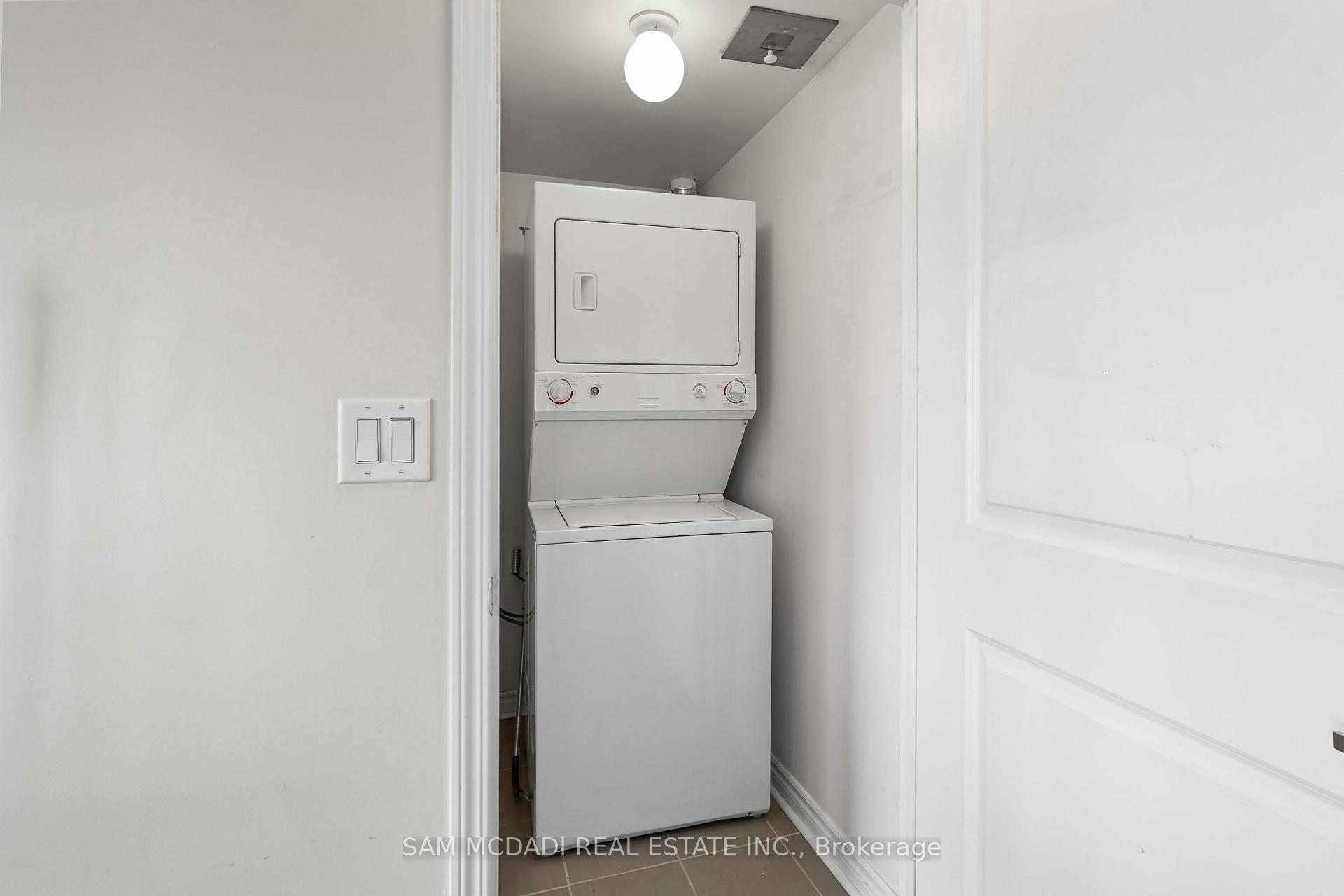 385 Prince Of Wales Drive 1611