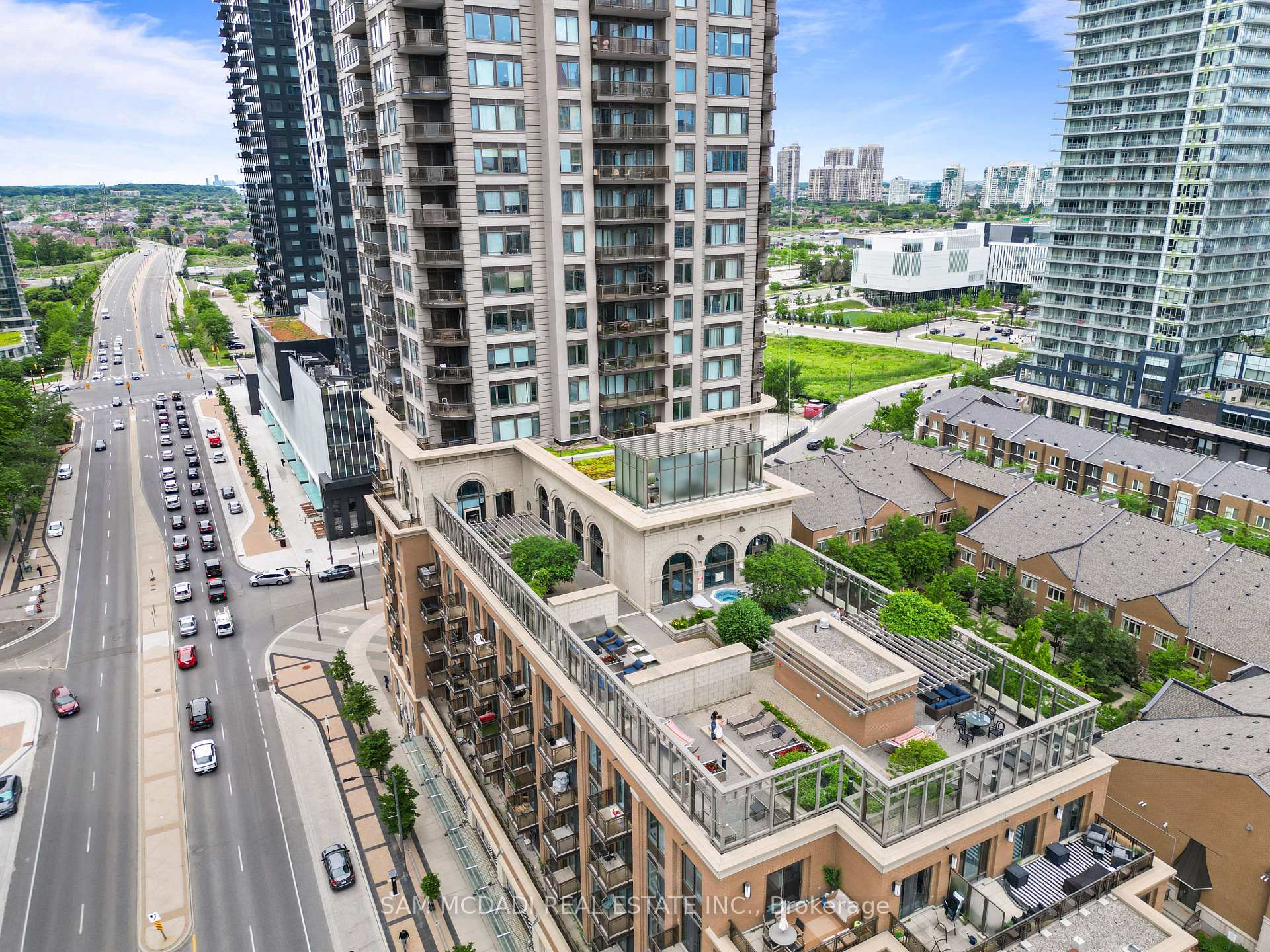 385 Prince Of Wales Drive 1611