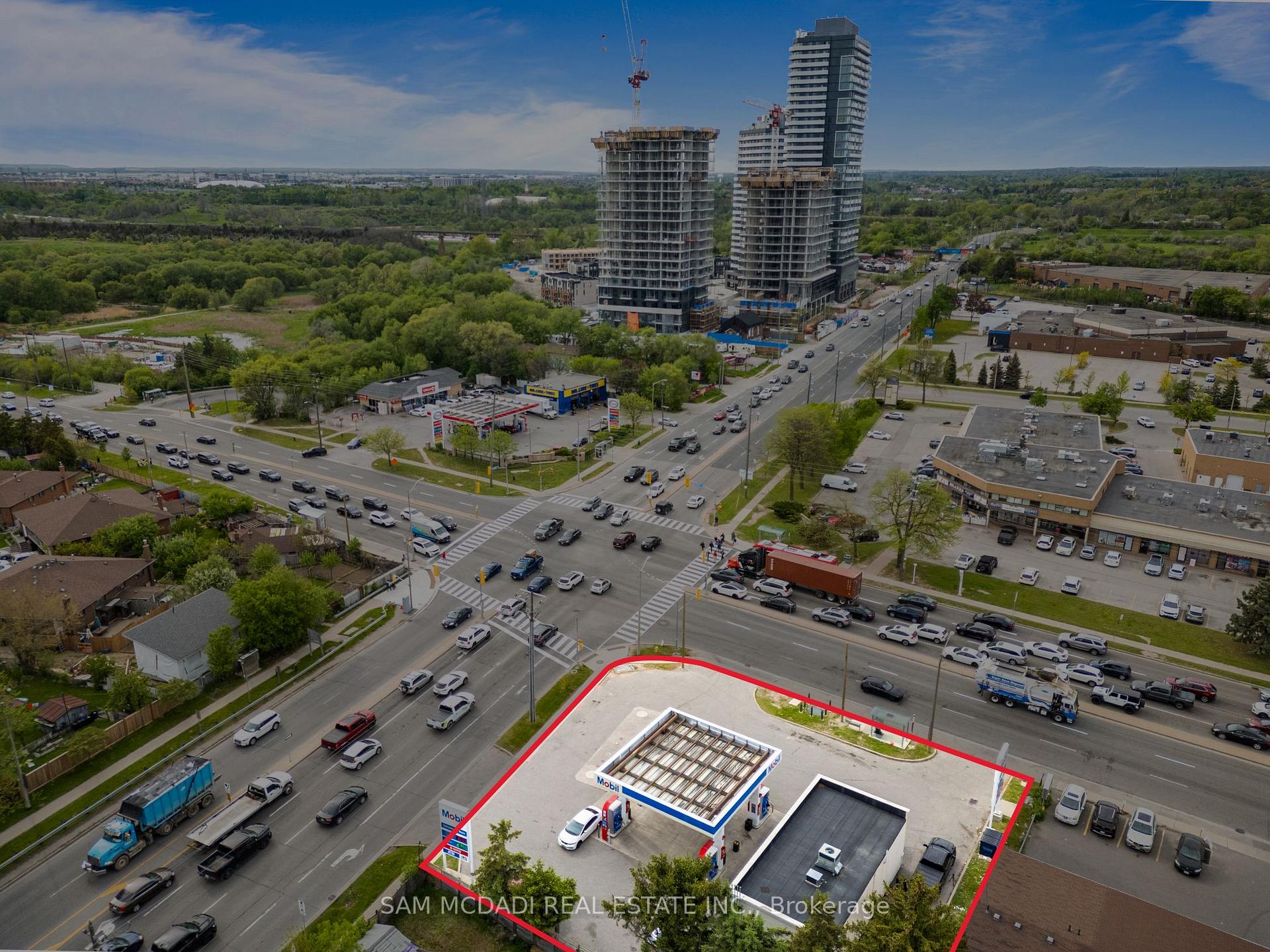 6199 Steeles Avenue W, Toronto
