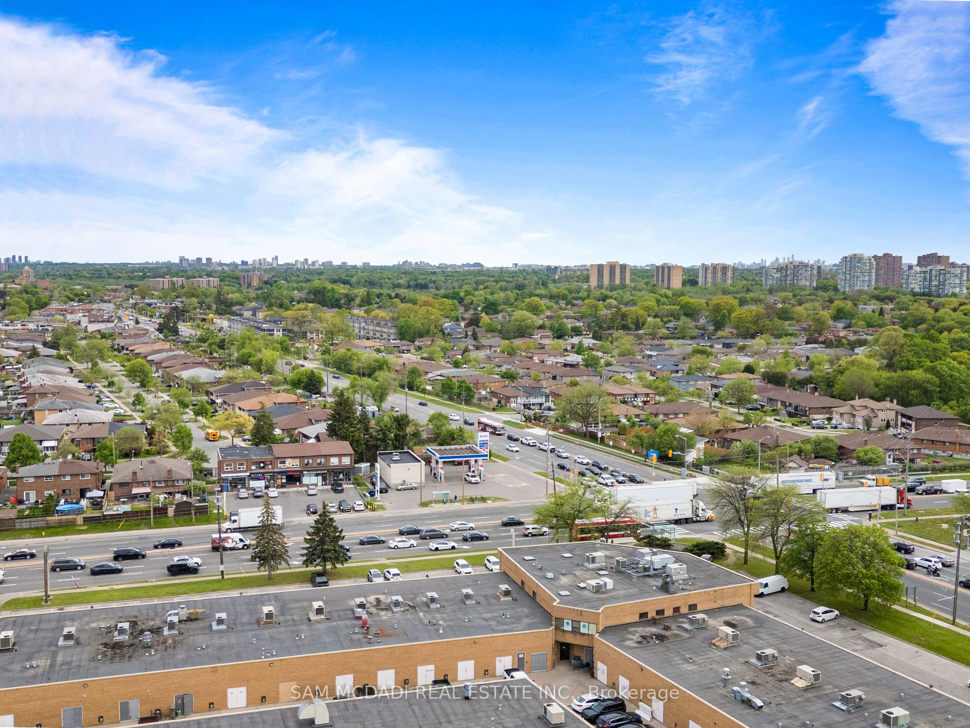 6199 Steeles Avenue W, Toronto