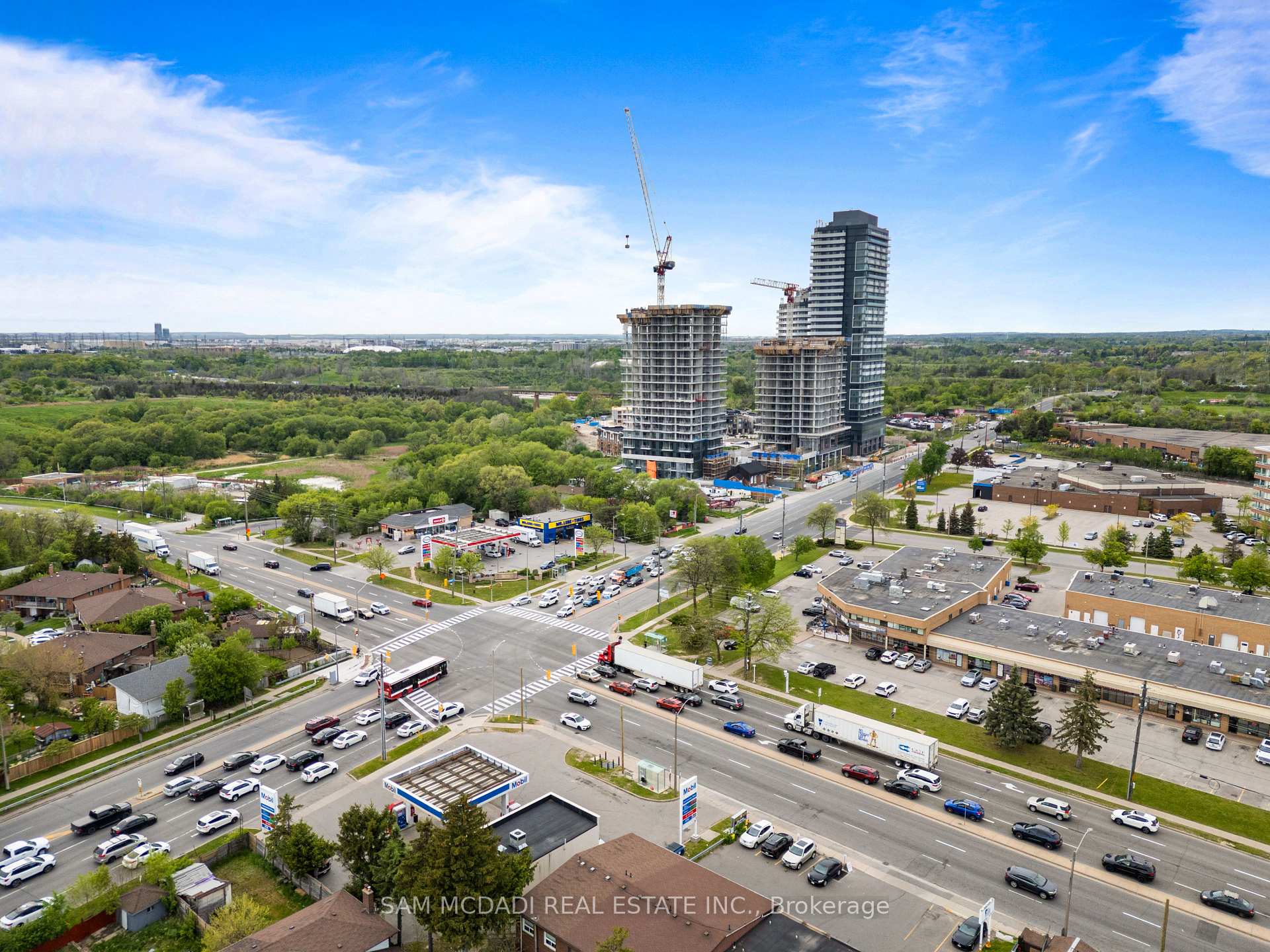 6199 Steeles Avenue W, Toronto