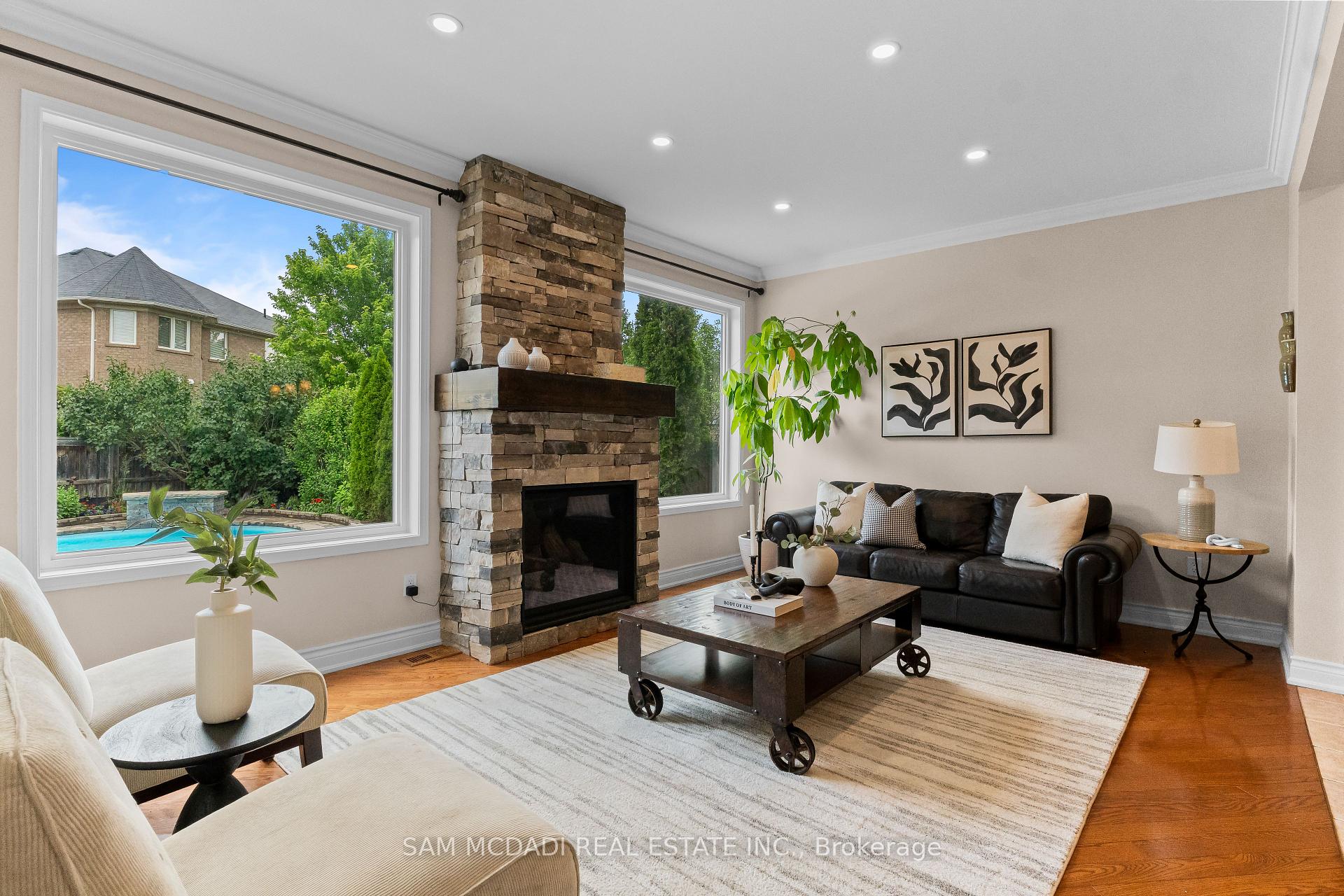 899 Pickersgill Crescent