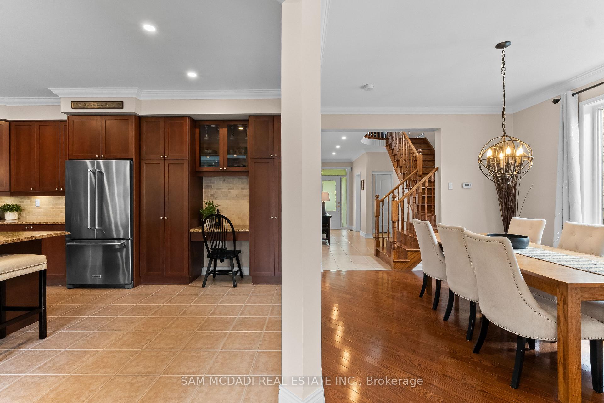 899 Pickersgill Crescent