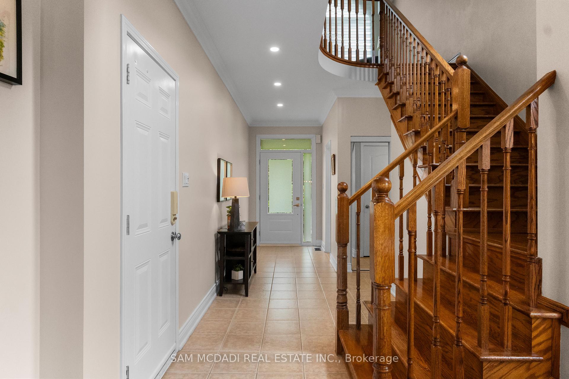 899 Pickersgill Crescent
