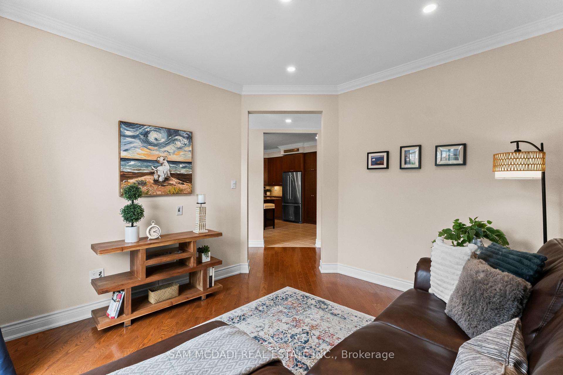899 Pickersgill Crescent