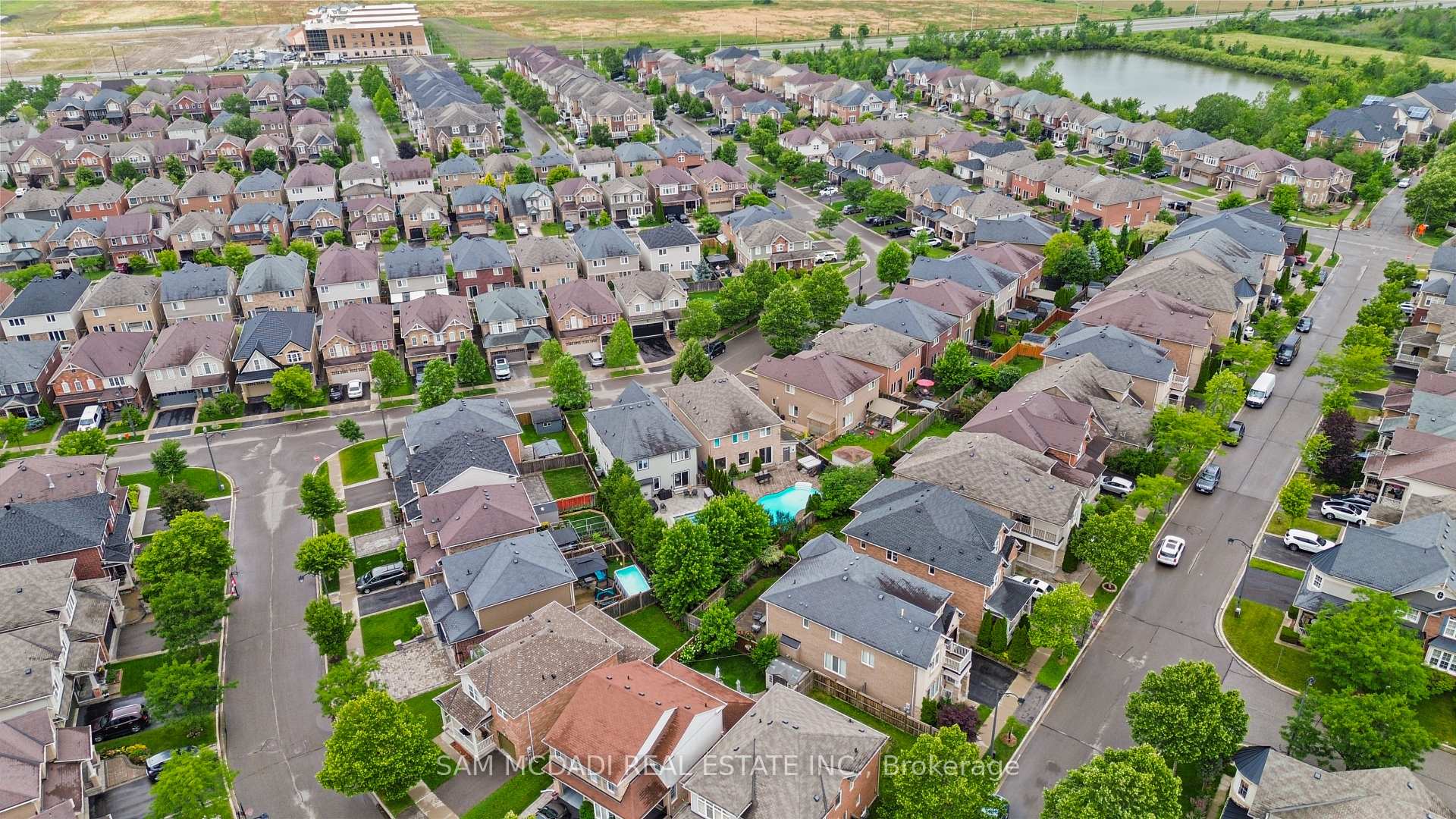 899 Pickersgill Crescent
