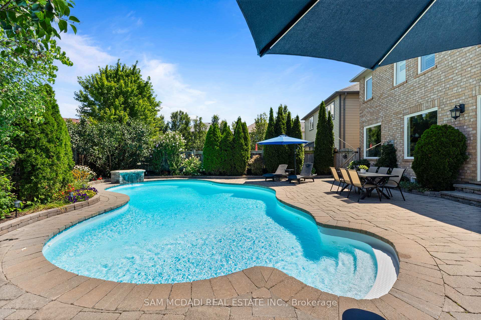 899 Pickersgill Crescent