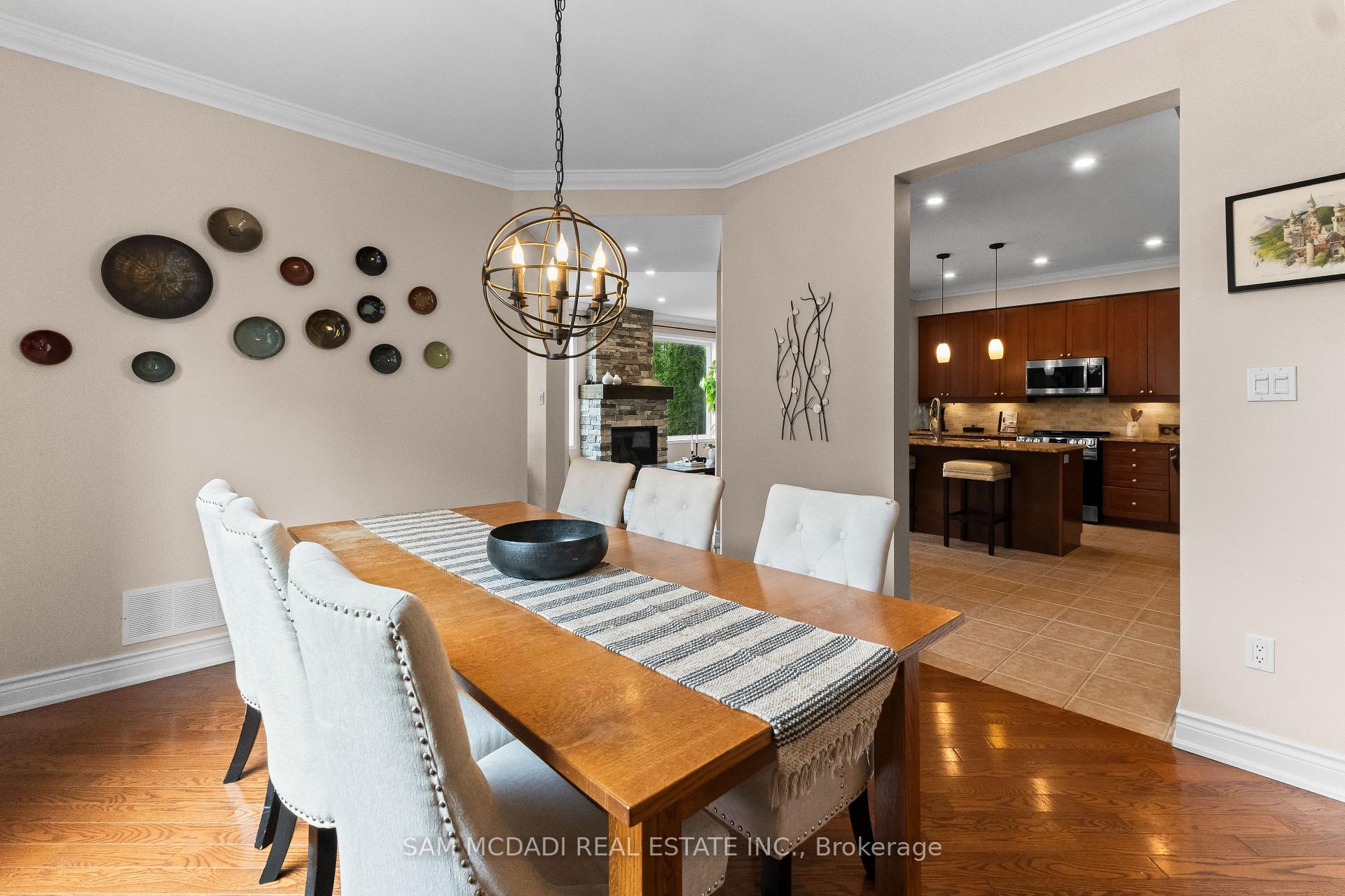 899 Pickersgill Crescent