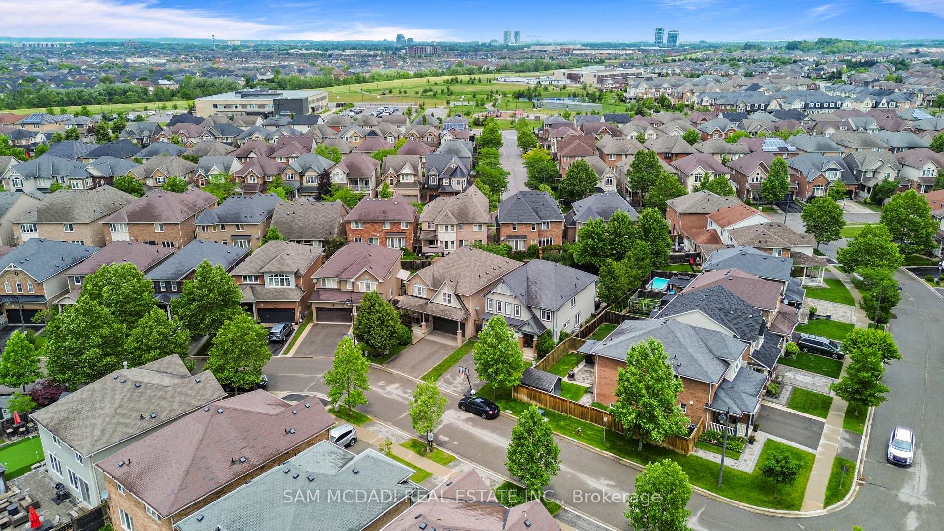 899 Pickersgill Crescent