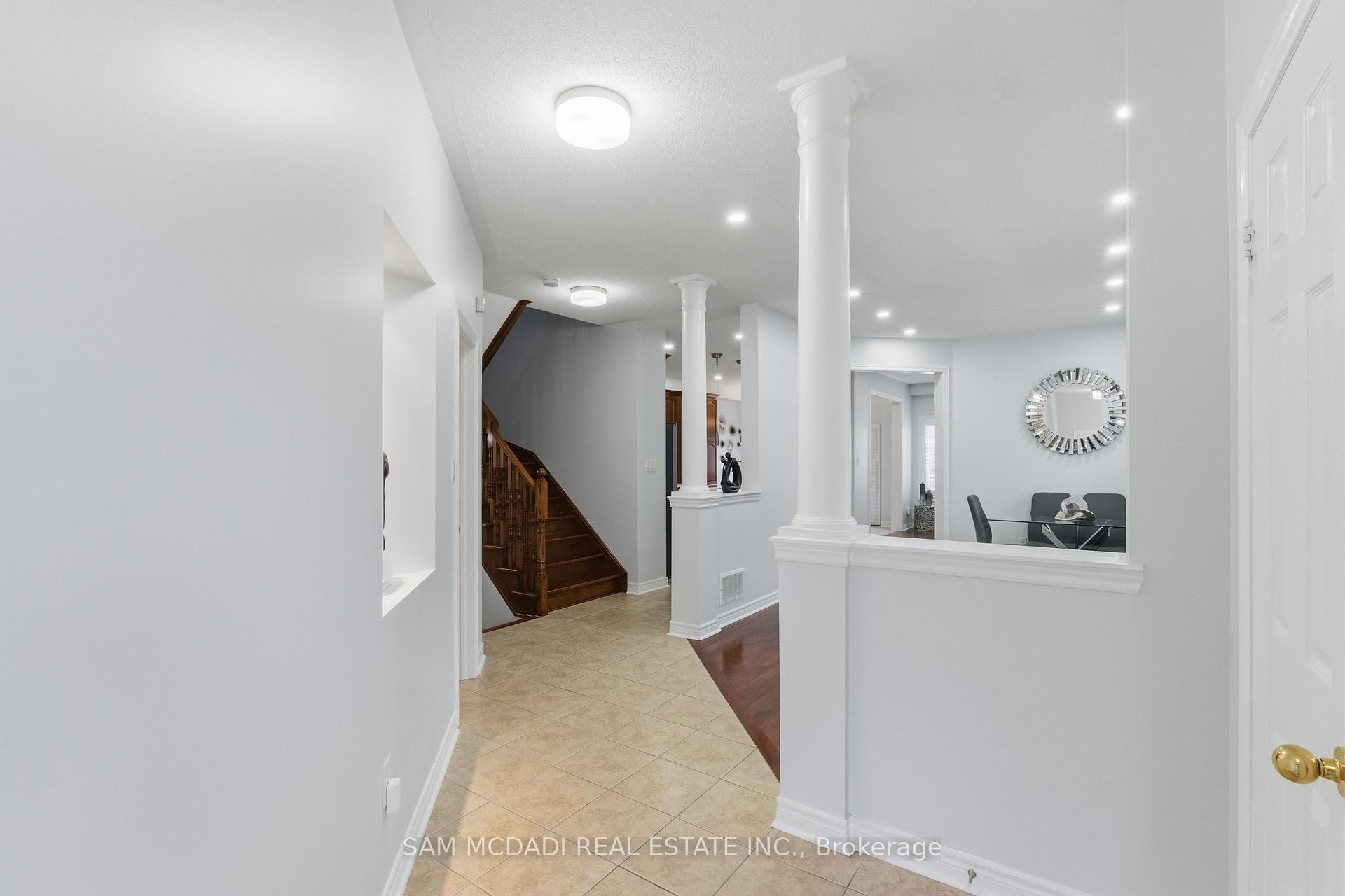 5604 Doctor Peddle Crescent